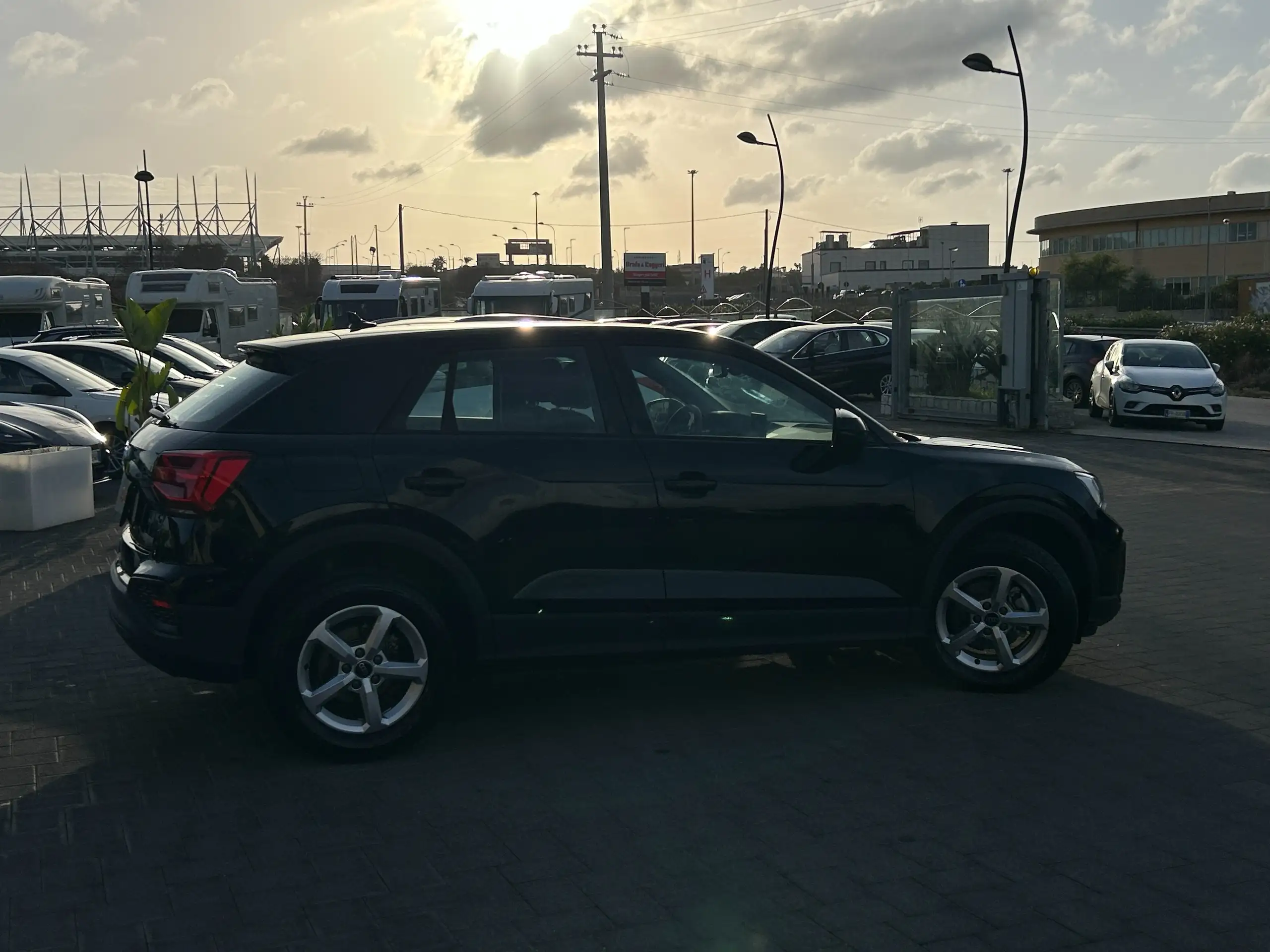 Audi - Q2