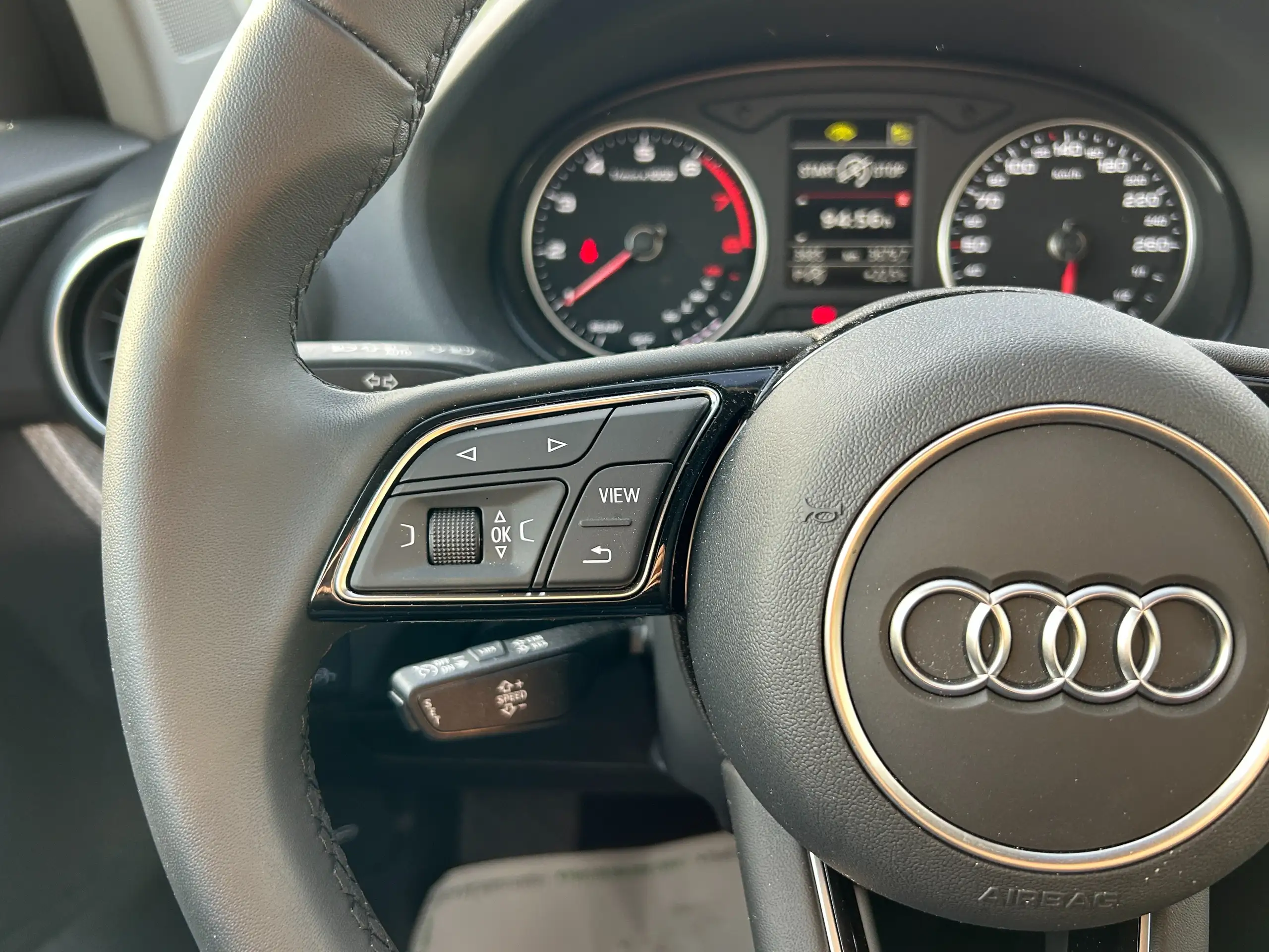 Audi - Q2