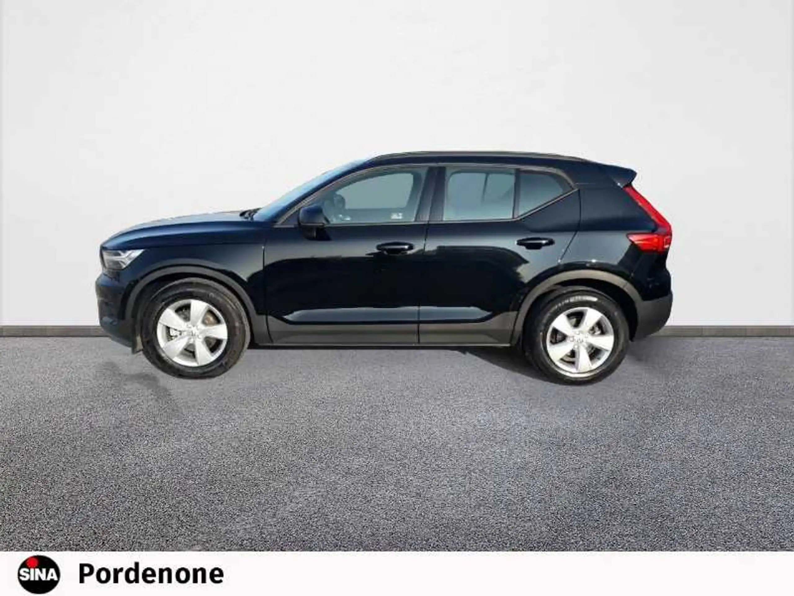 Volvo - XC40