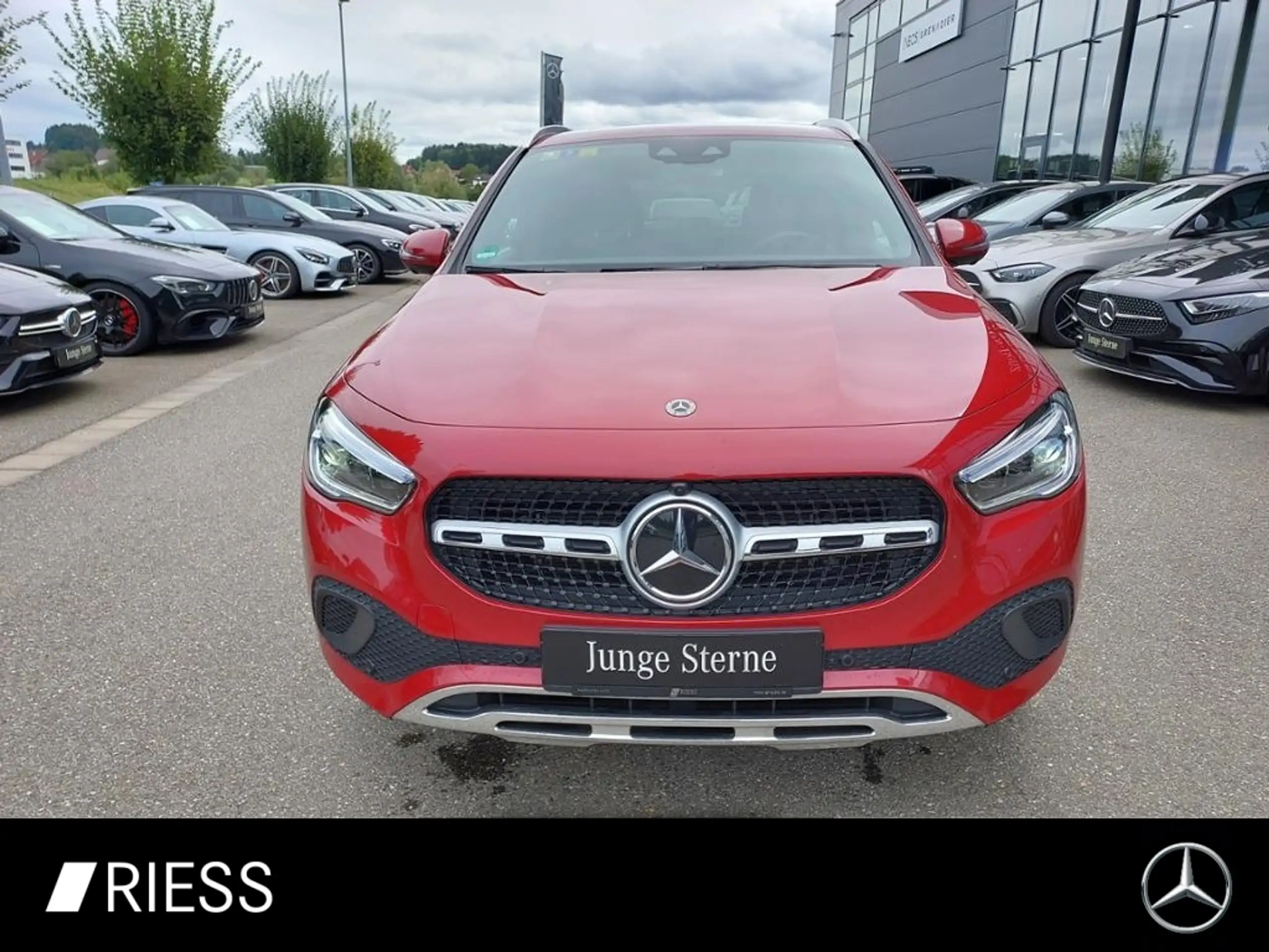 Mercedes-Benz - GLA 250