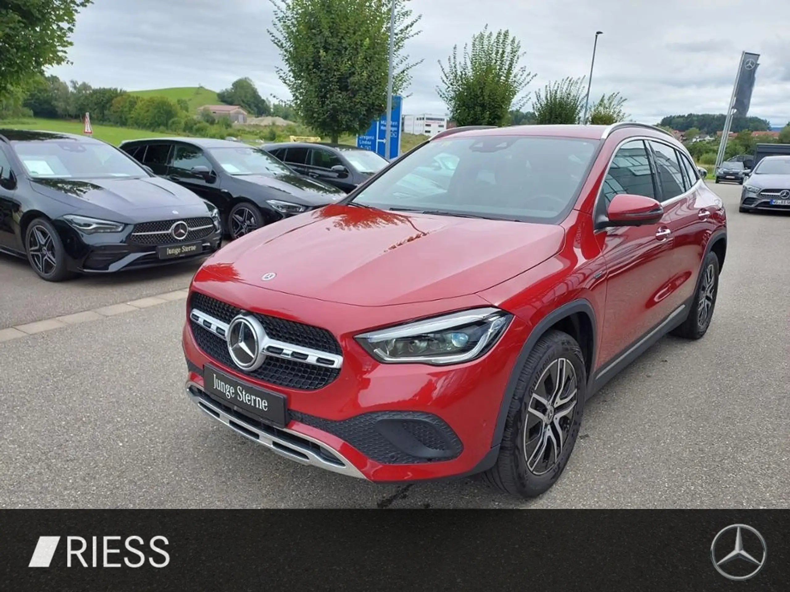 Mercedes-Benz - GLA 250