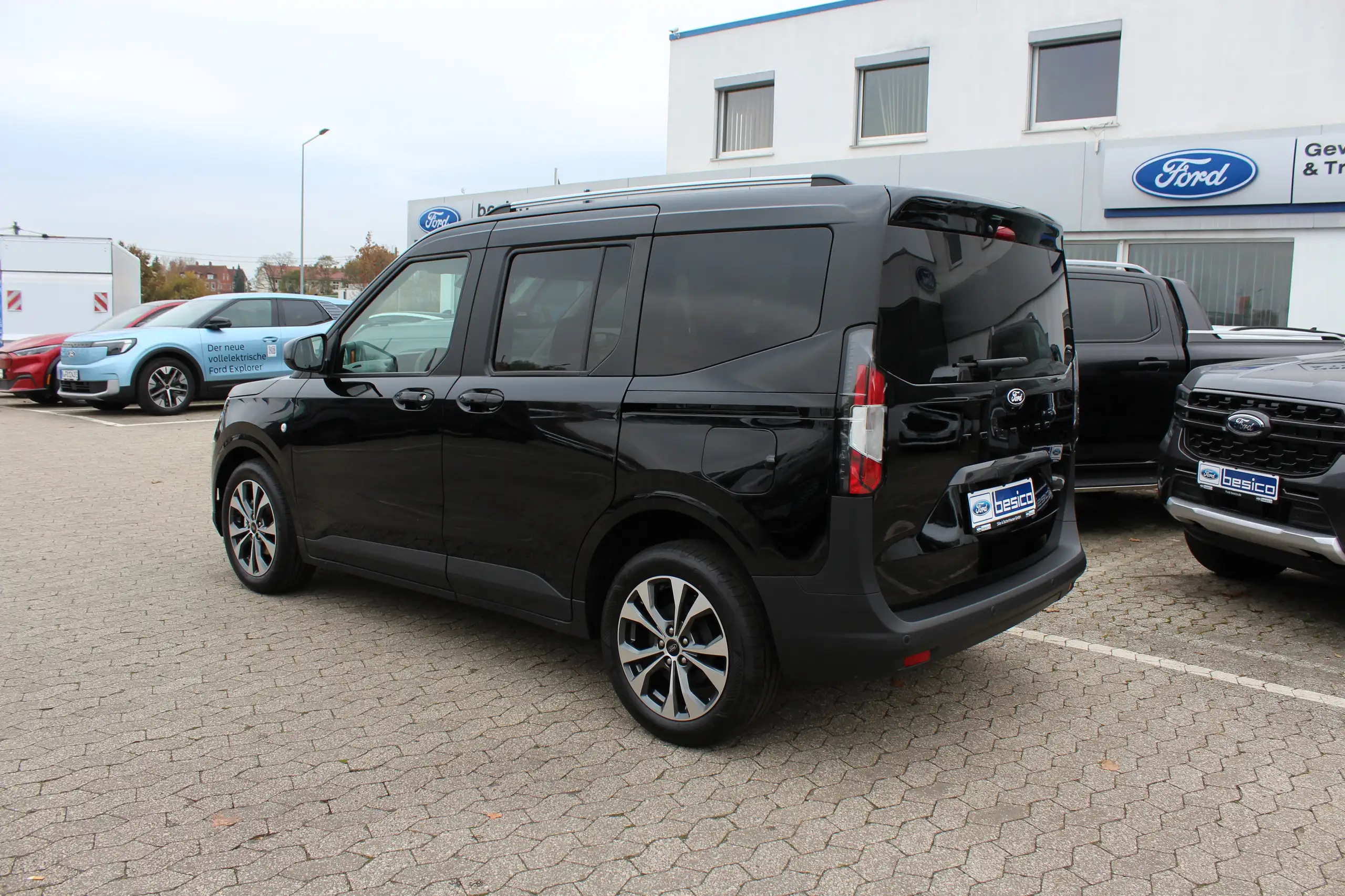 Ford - Tourneo Courier