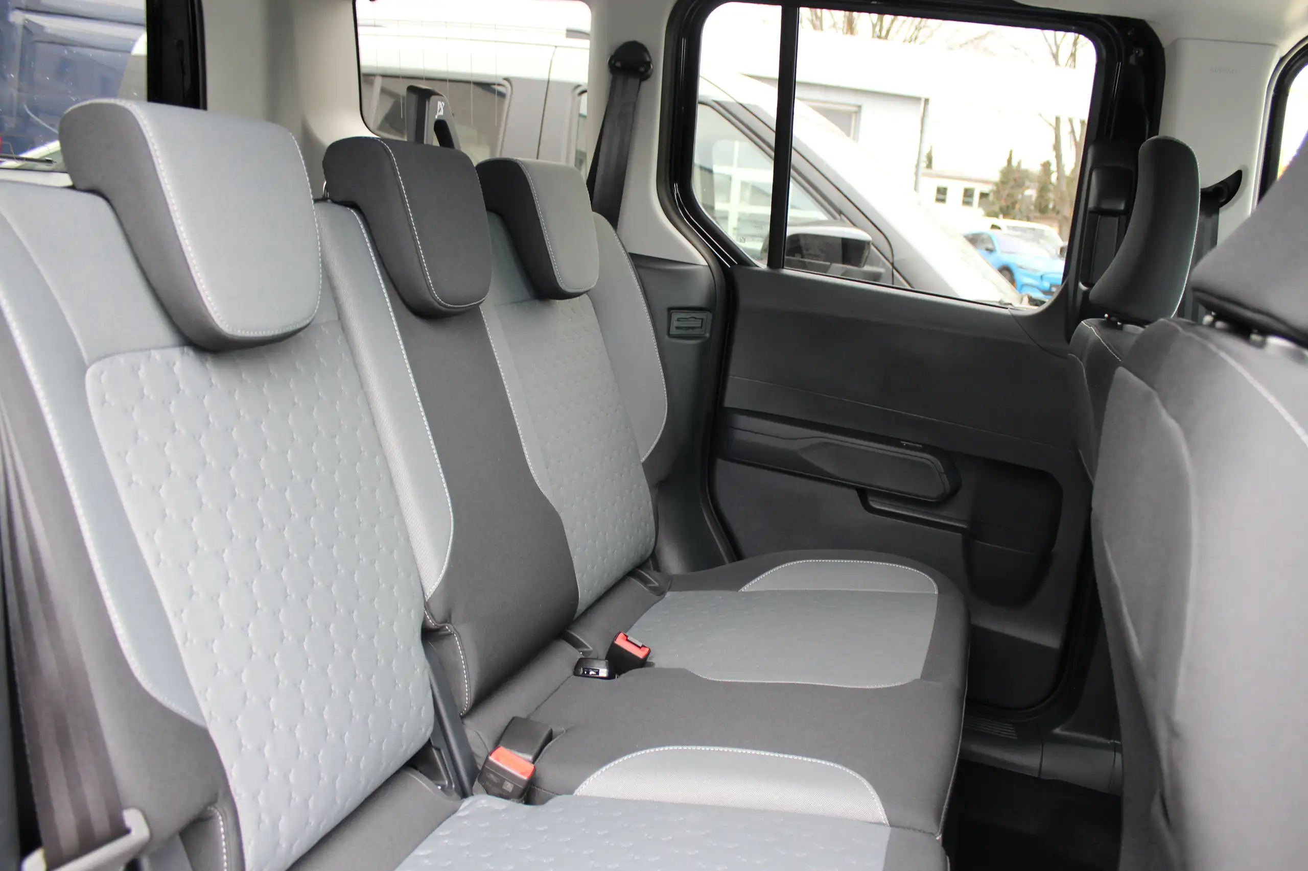 Ford - Tourneo Courier