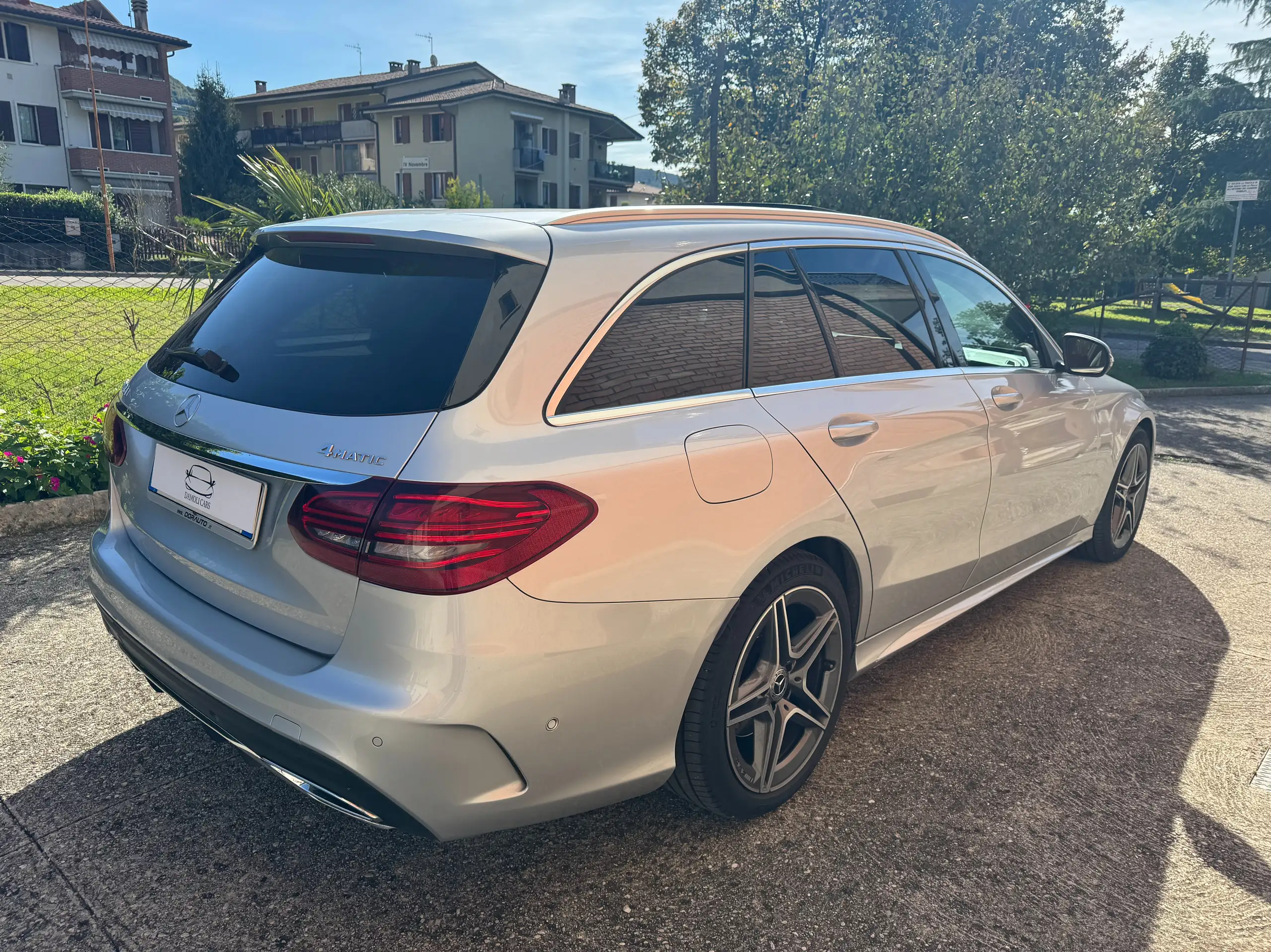 Mercedes-Benz - C 220