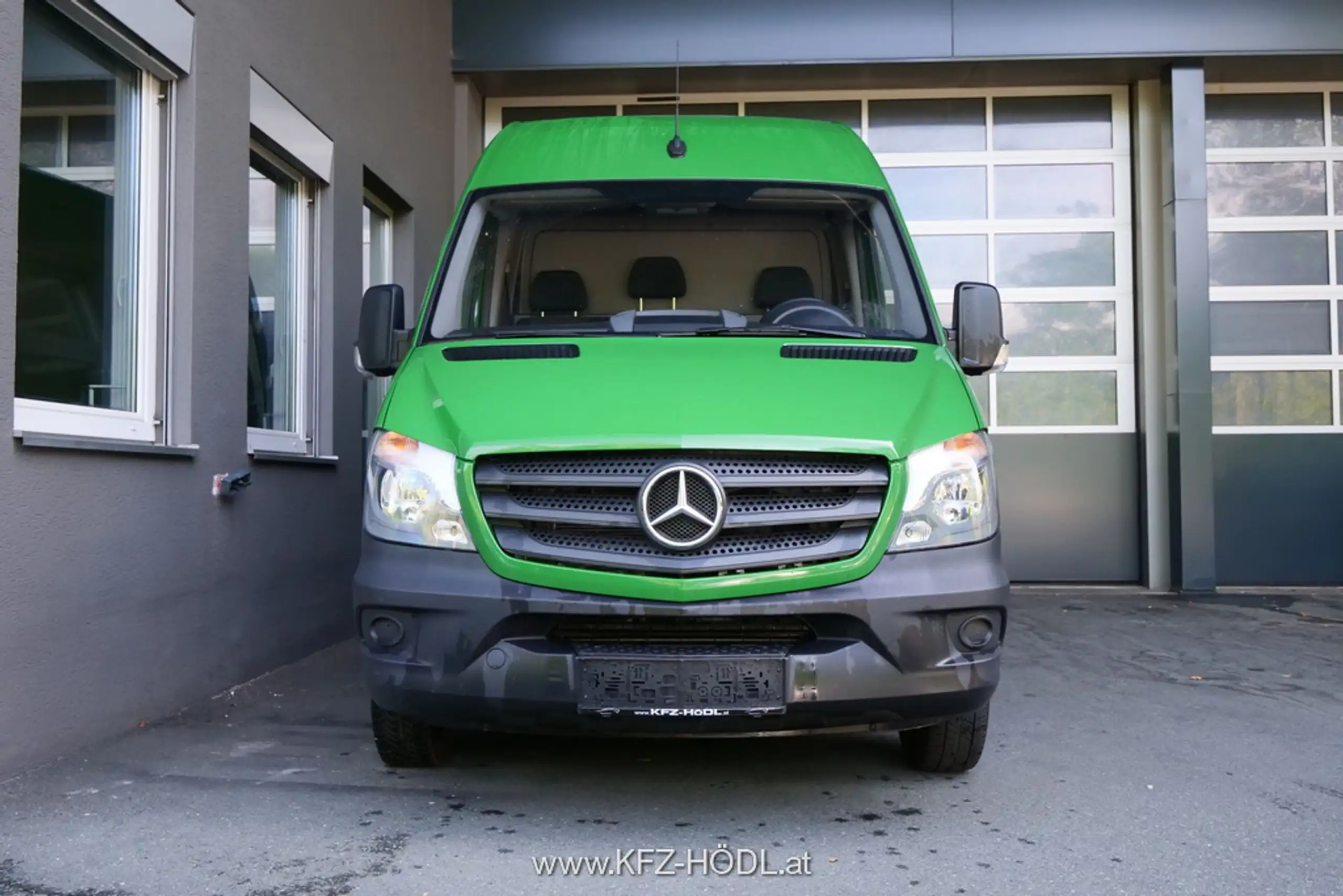 Mercedes-Benz - Sprinter