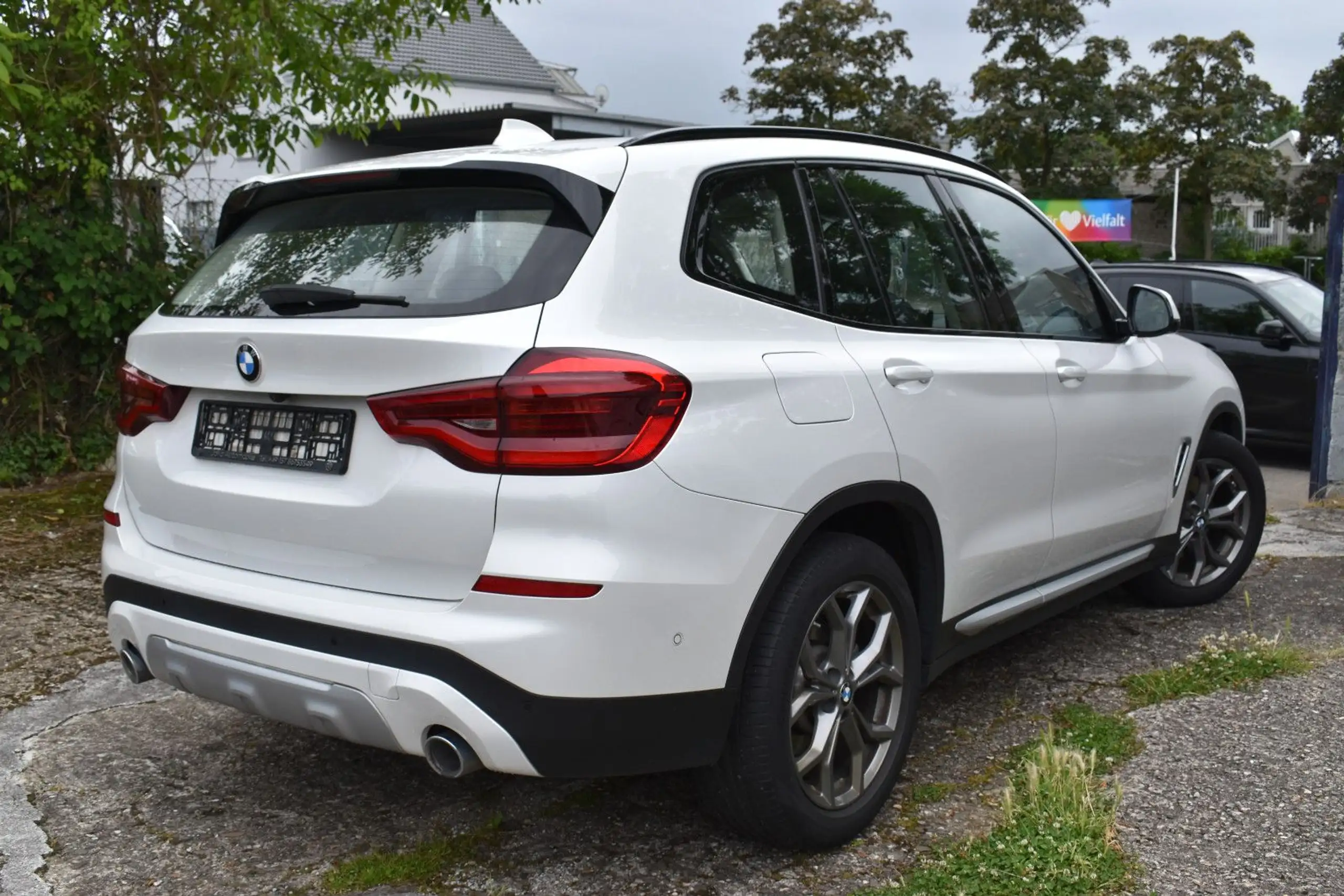 BMW - X3