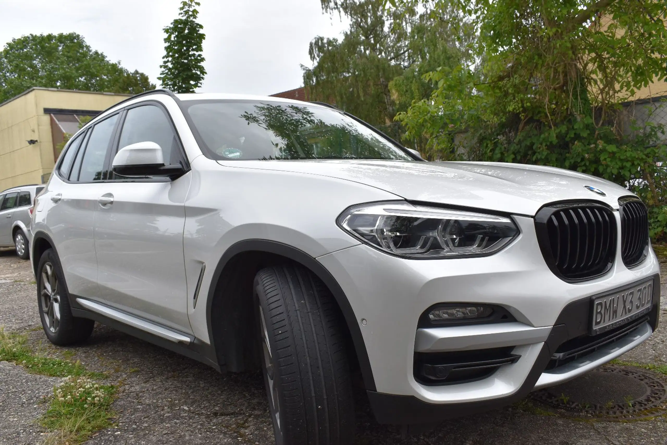 BMW - X3