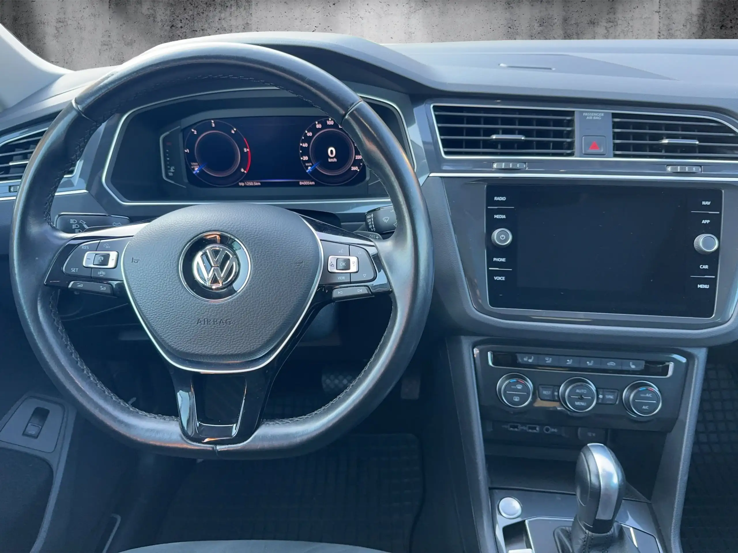 Volkswagen - Tiguan