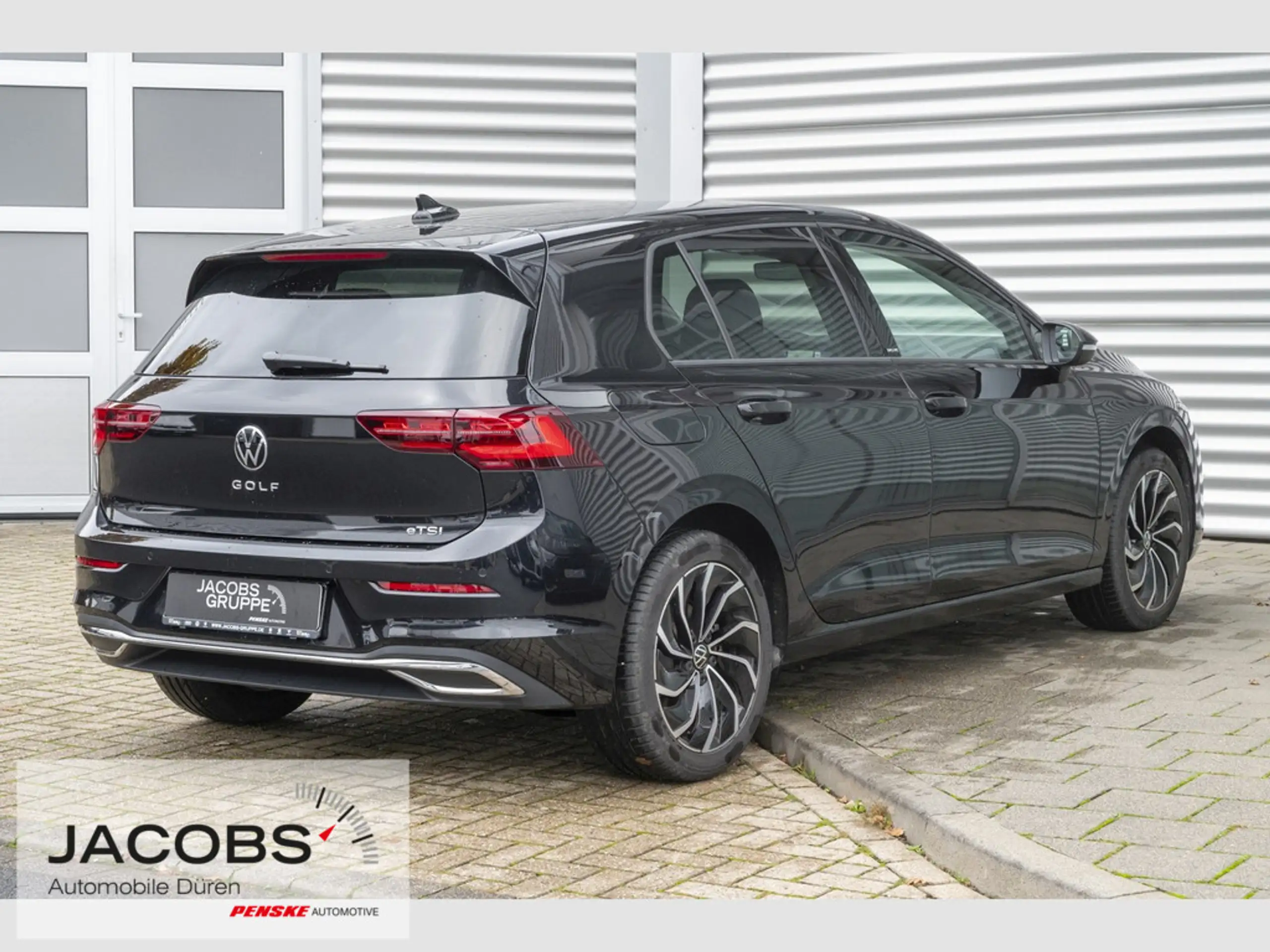 Volkswagen - Golf