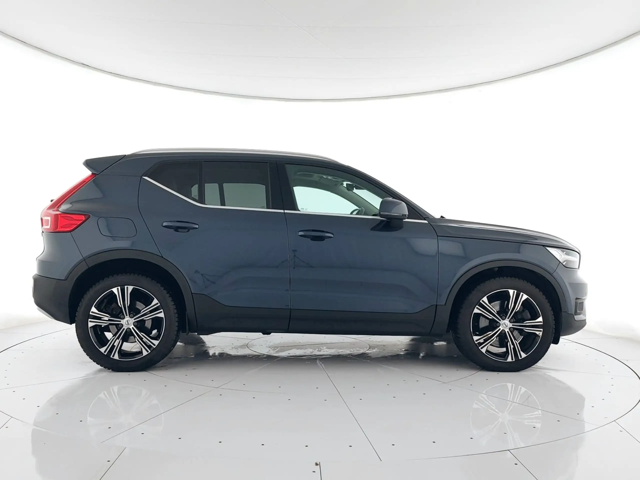 Volvo - XC40