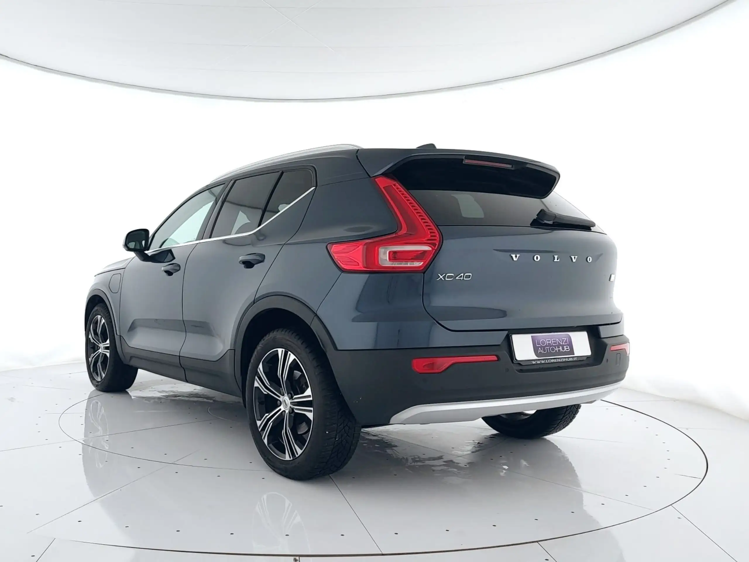 Volvo - XC40