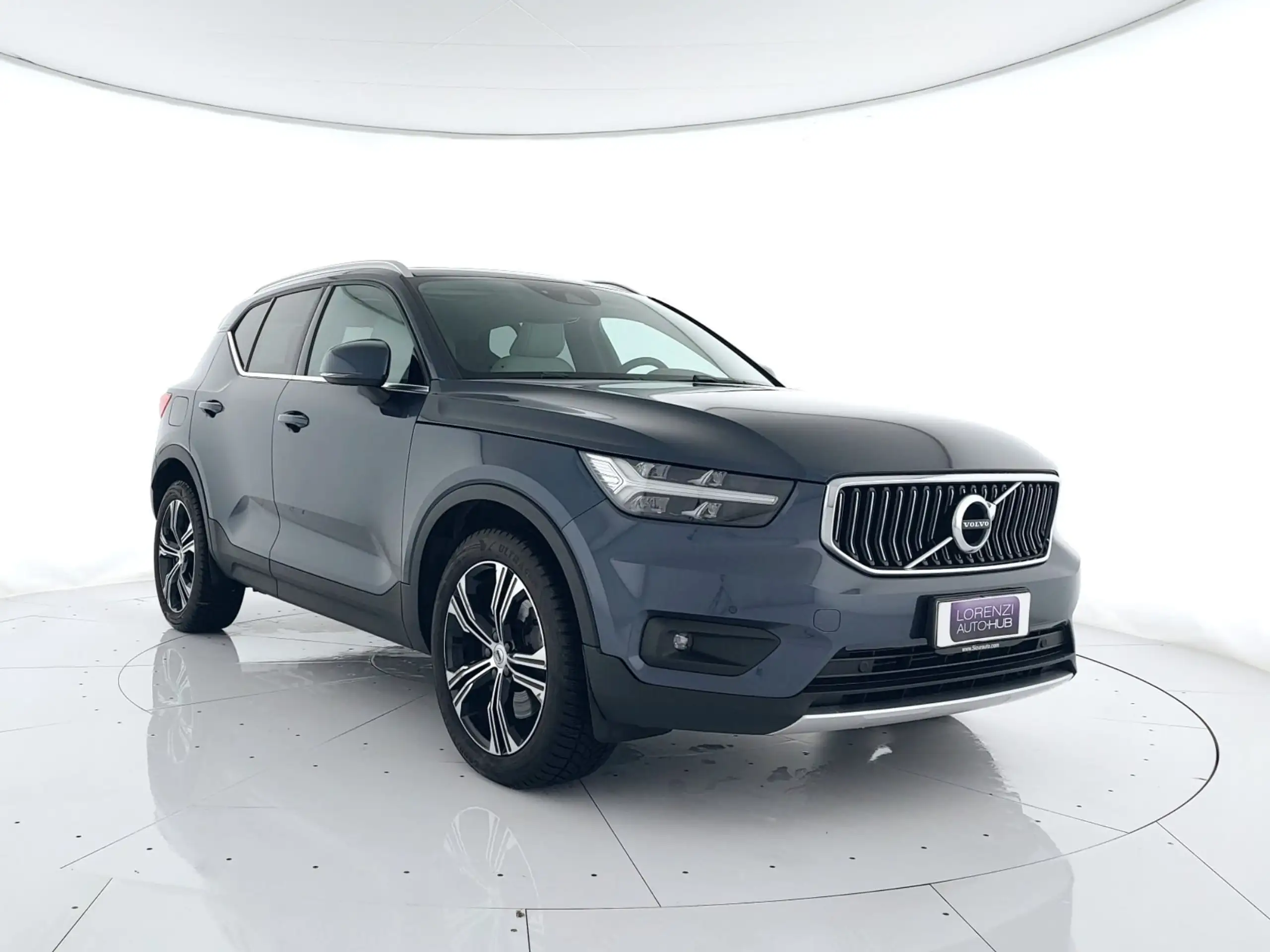 Volvo - XC40