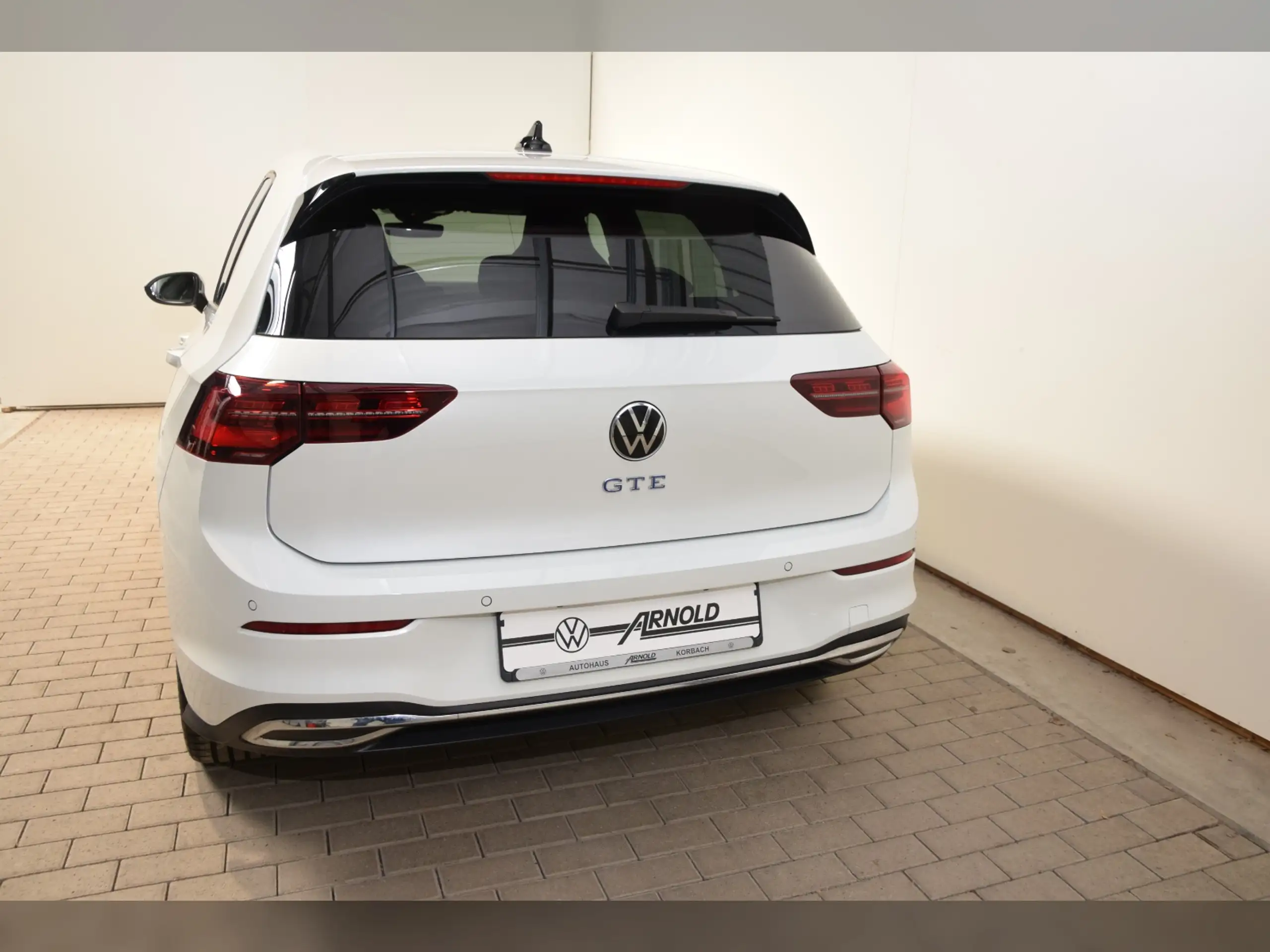 Volkswagen - Golf