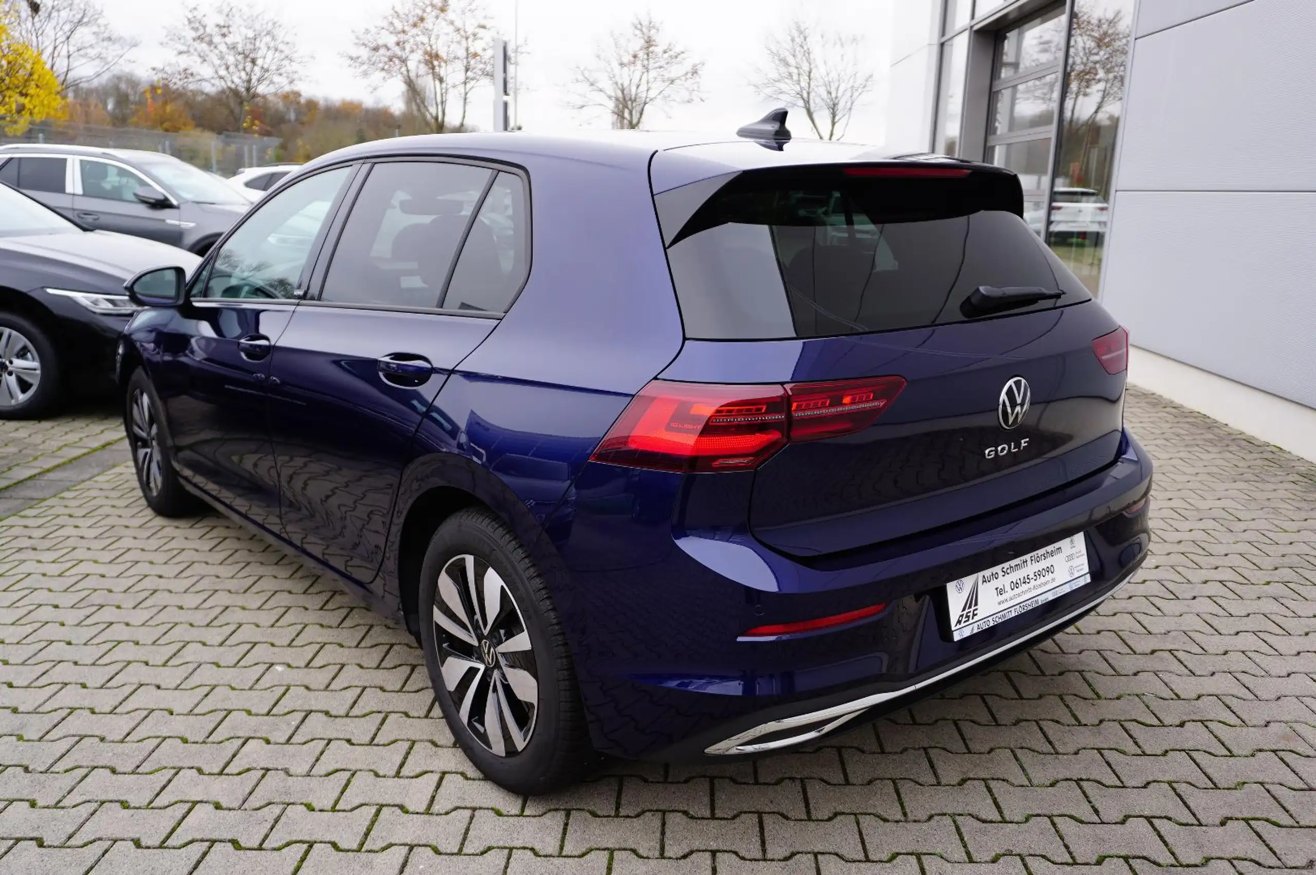 Volkswagen - Golf