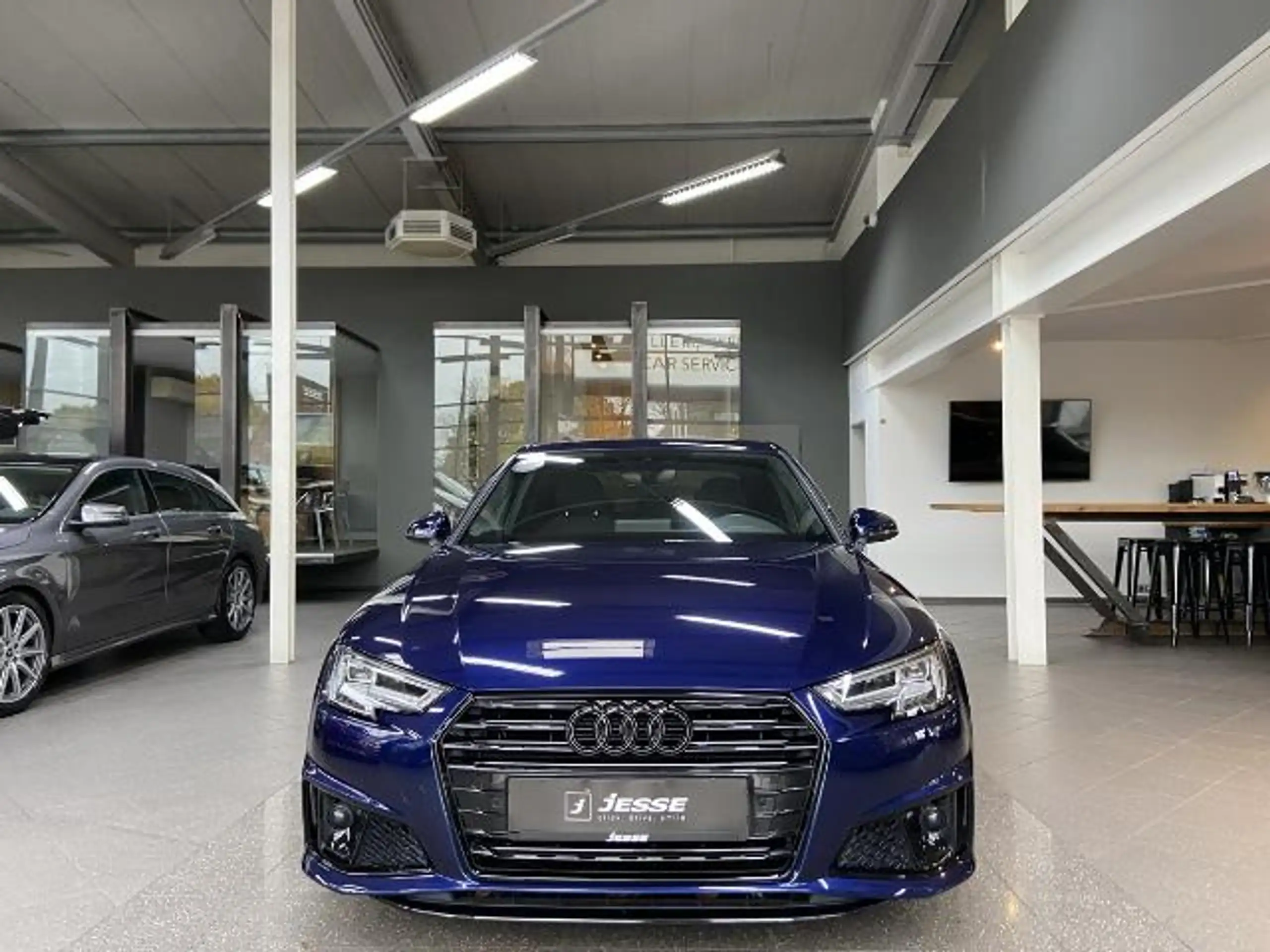 Audi - A4