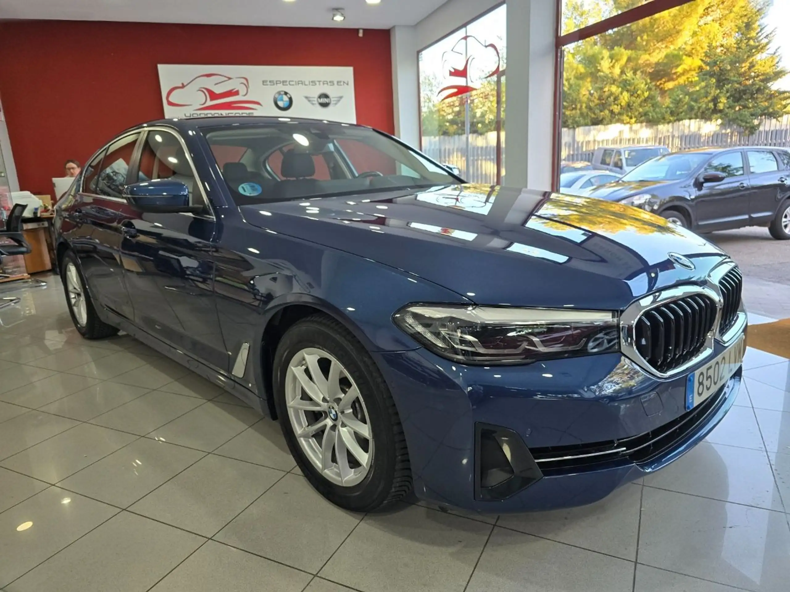 BMW - 520