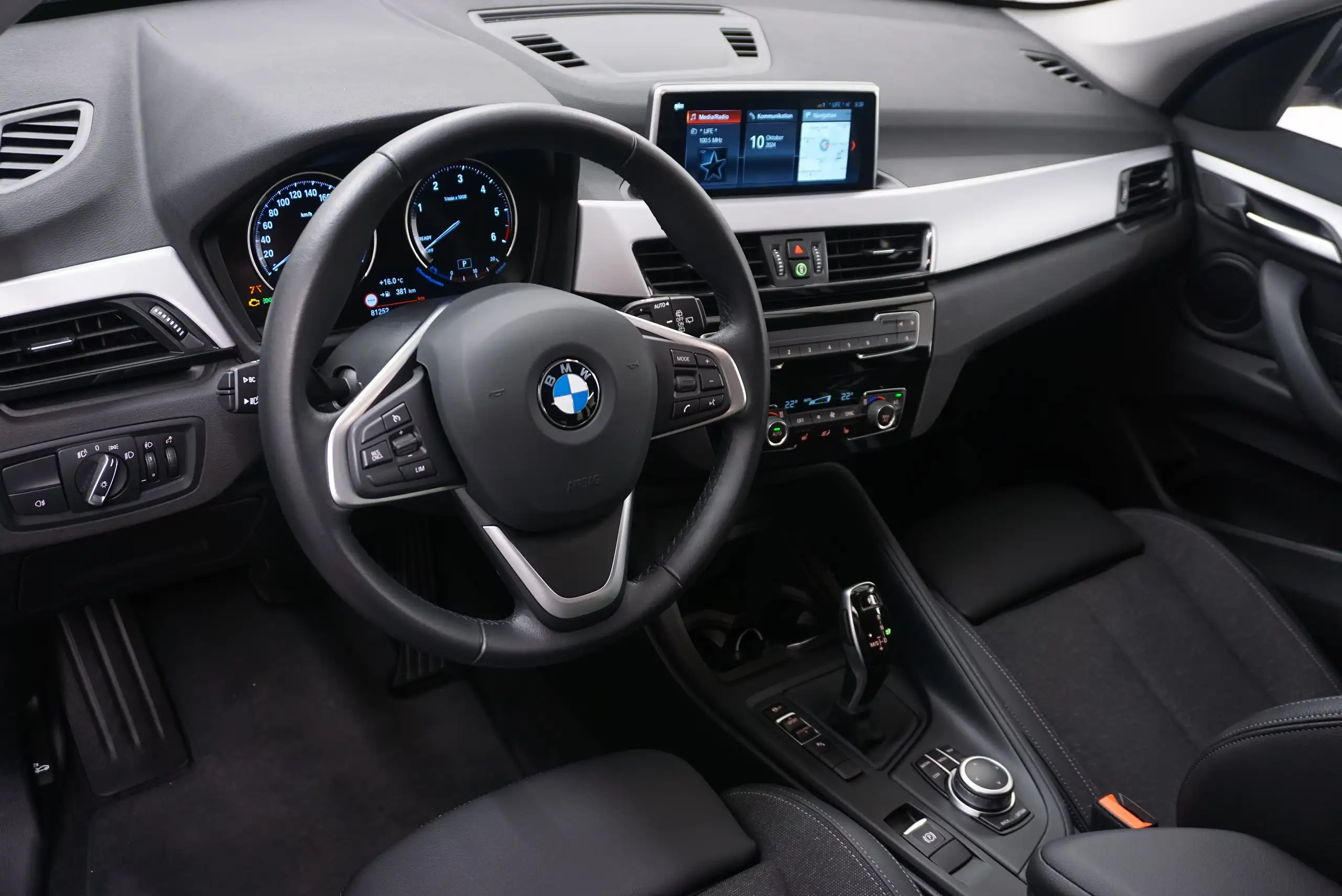 BMW - X1