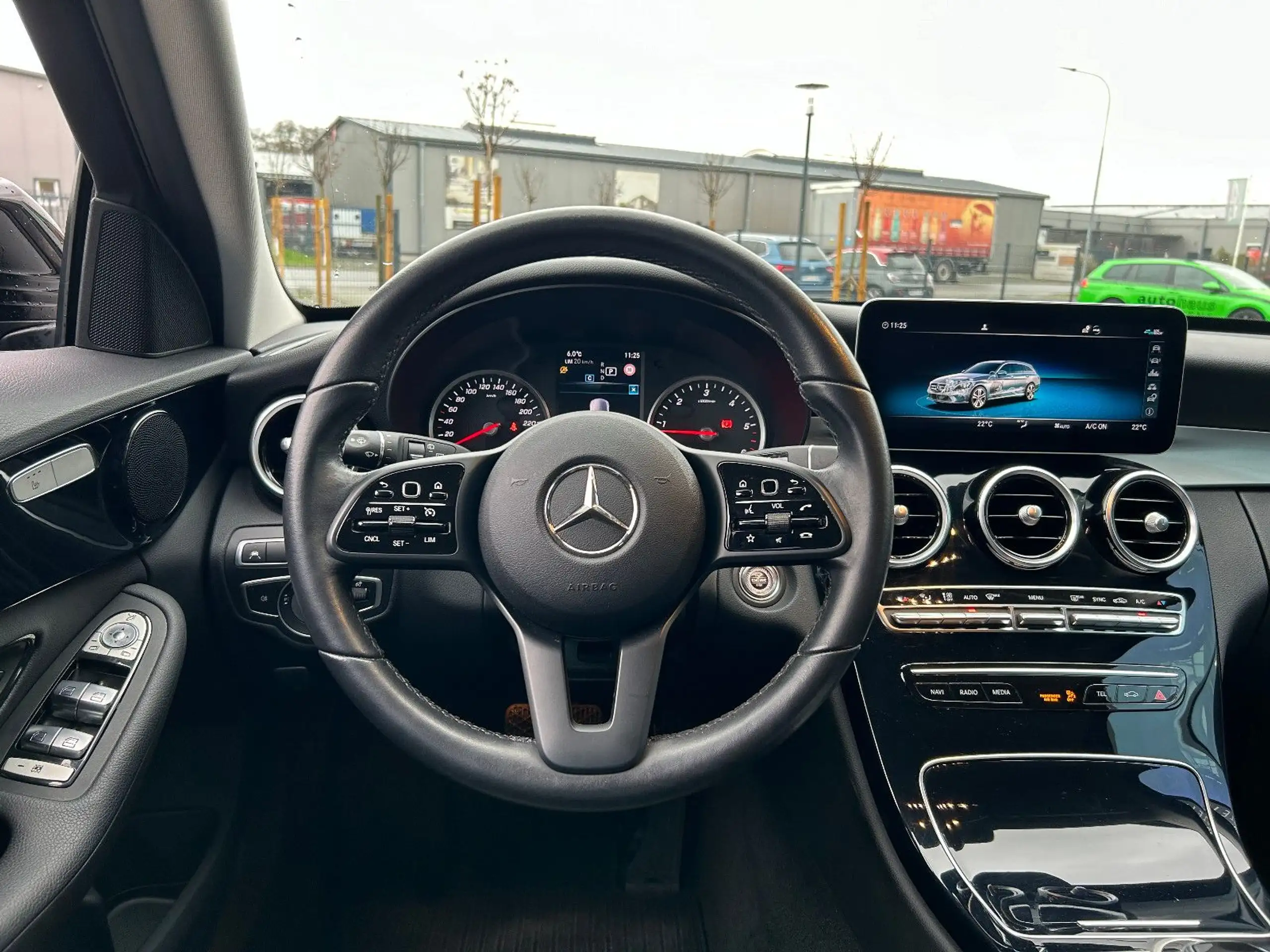 Mercedes-Benz - C 220