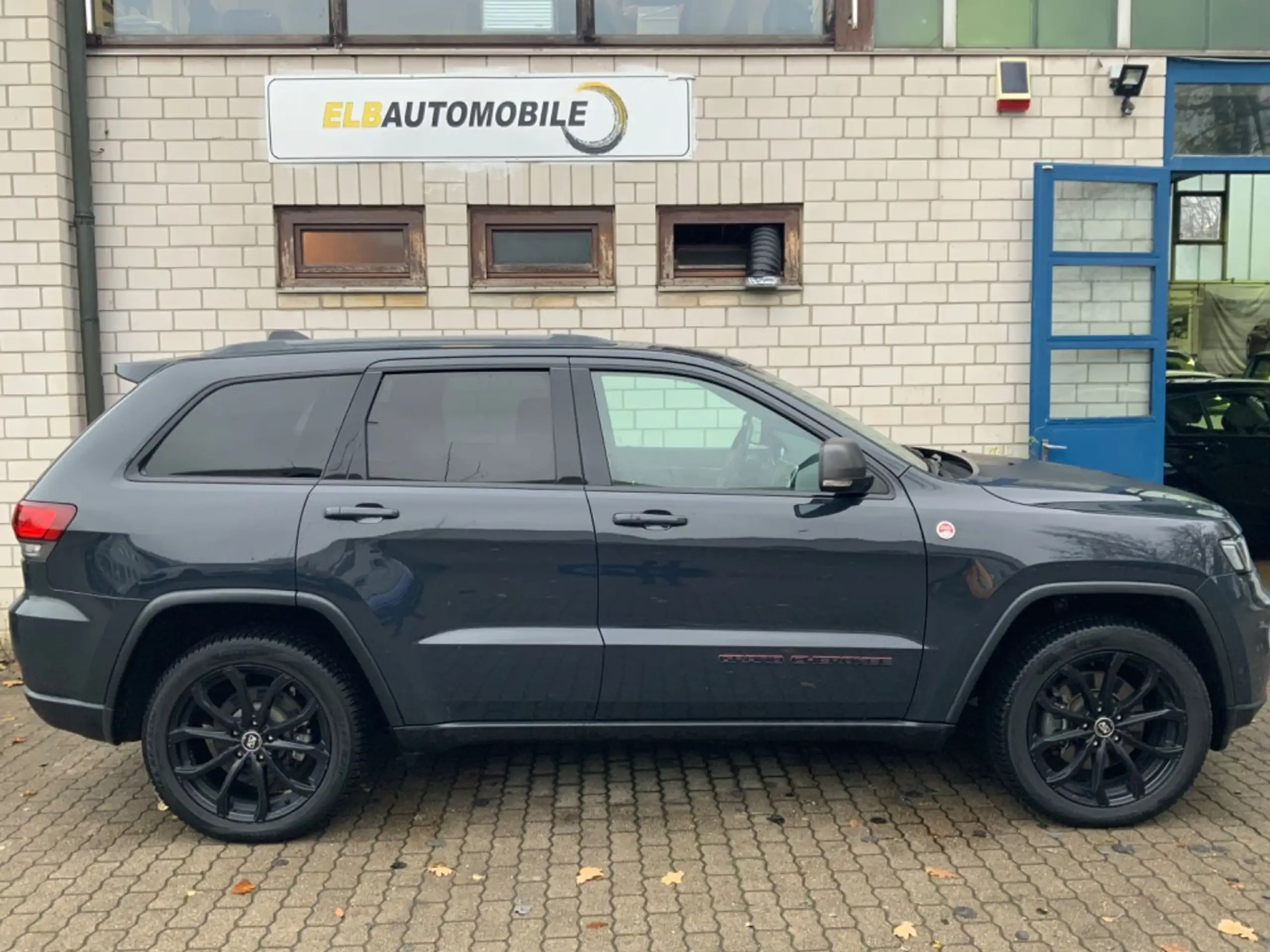 Jeep - Grand Cherokee