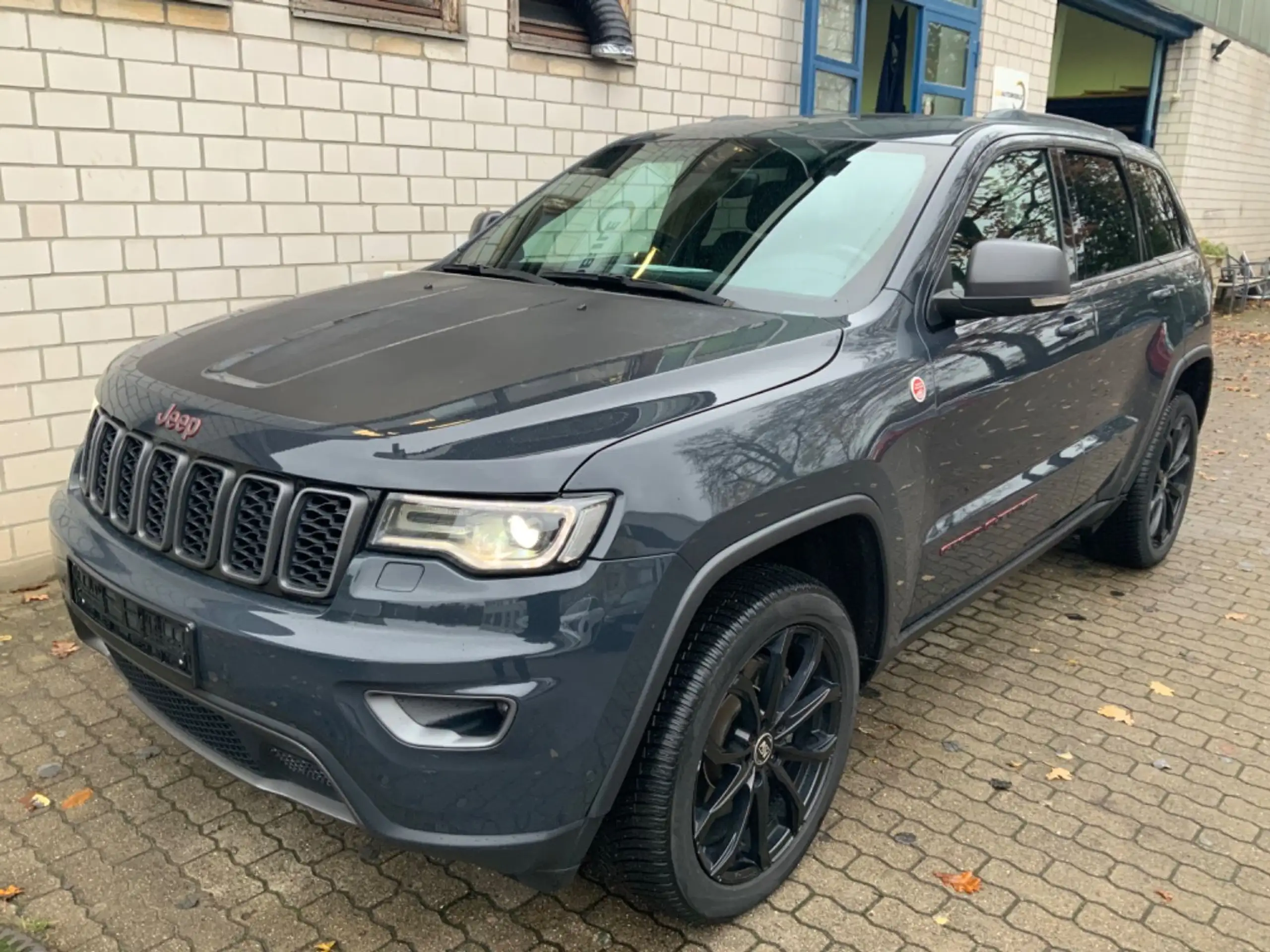 Jeep - Grand Cherokee