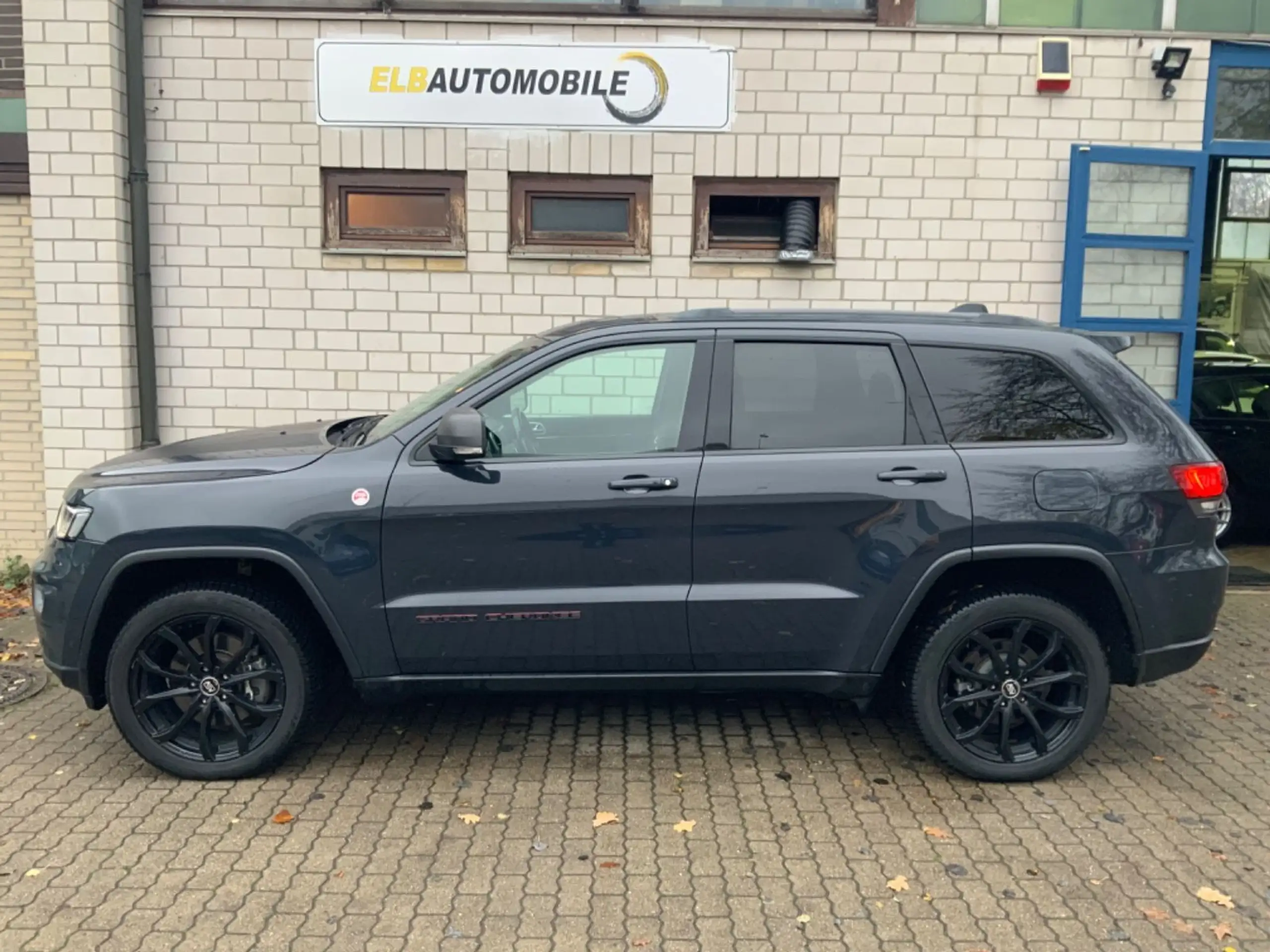 Jeep - Grand Cherokee