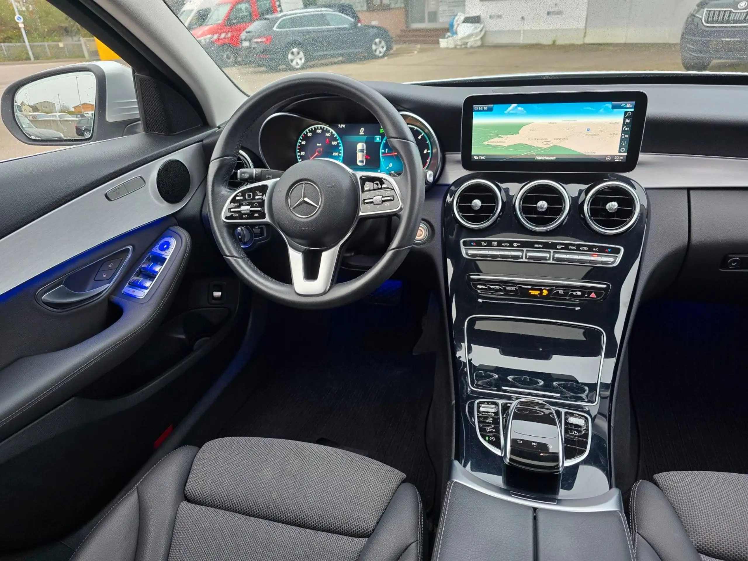 Mercedes-Benz - C 220