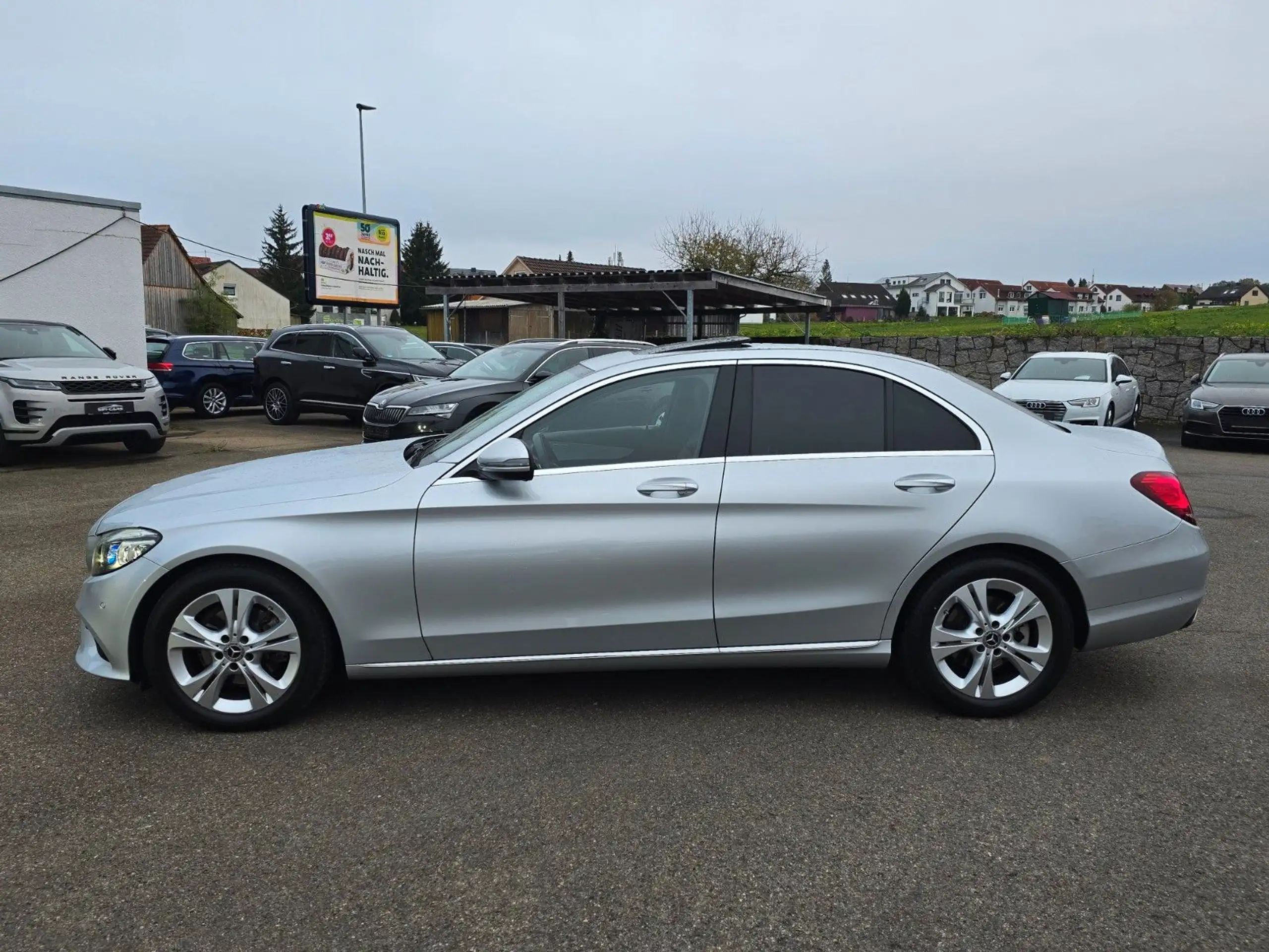 Mercedes-Benz - C 220