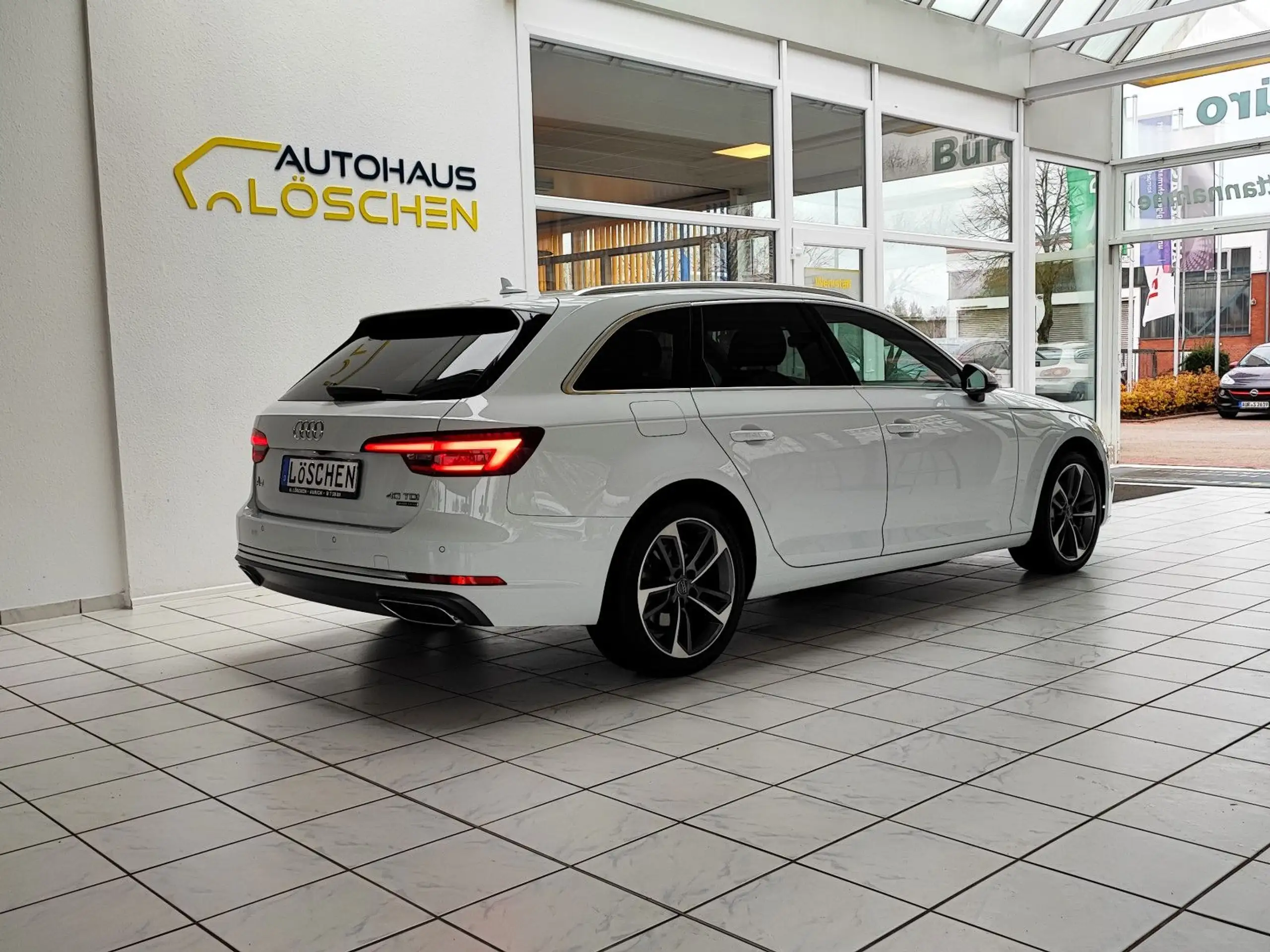 Audi - A4