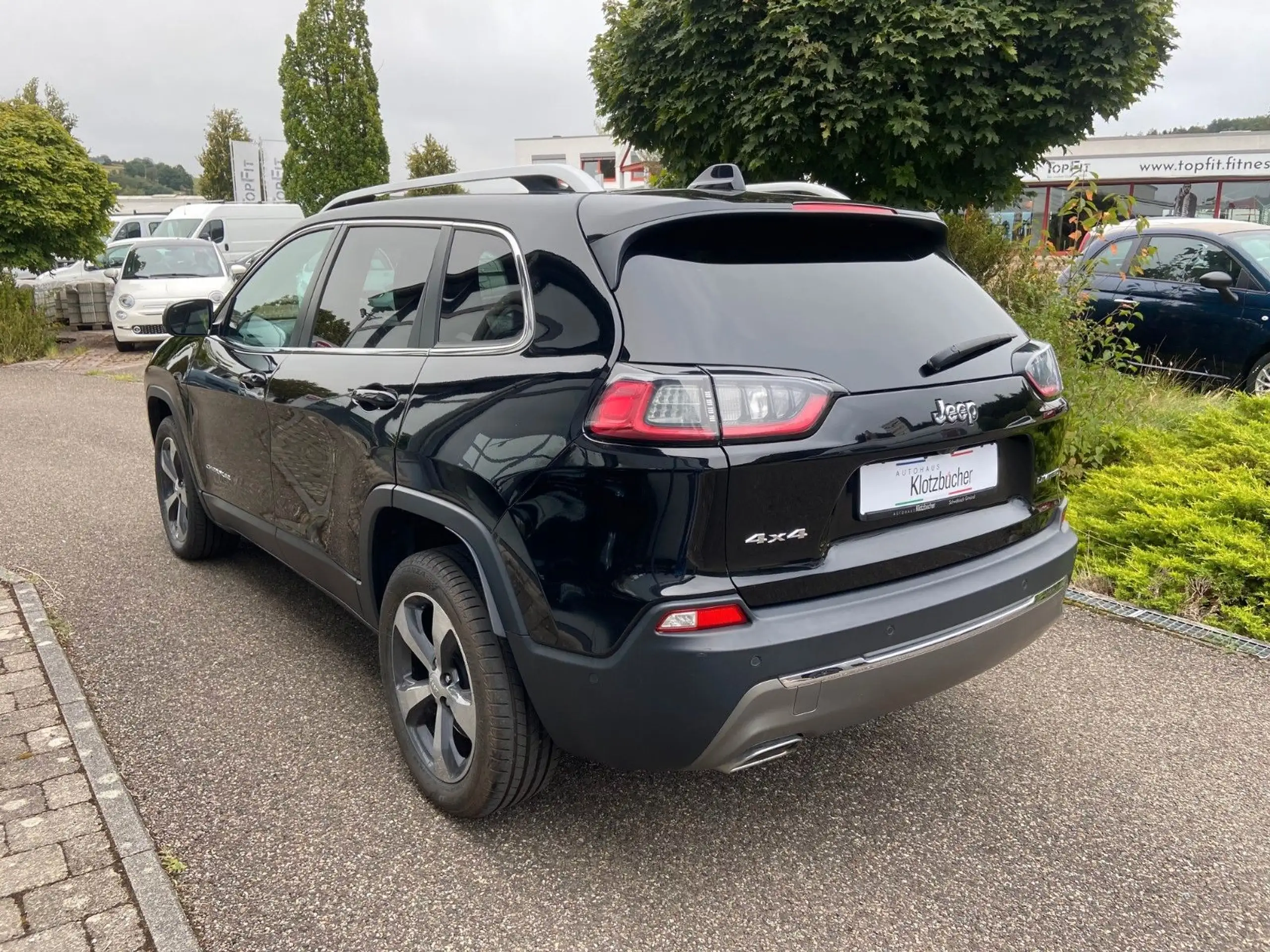 Jeep - Cherokee