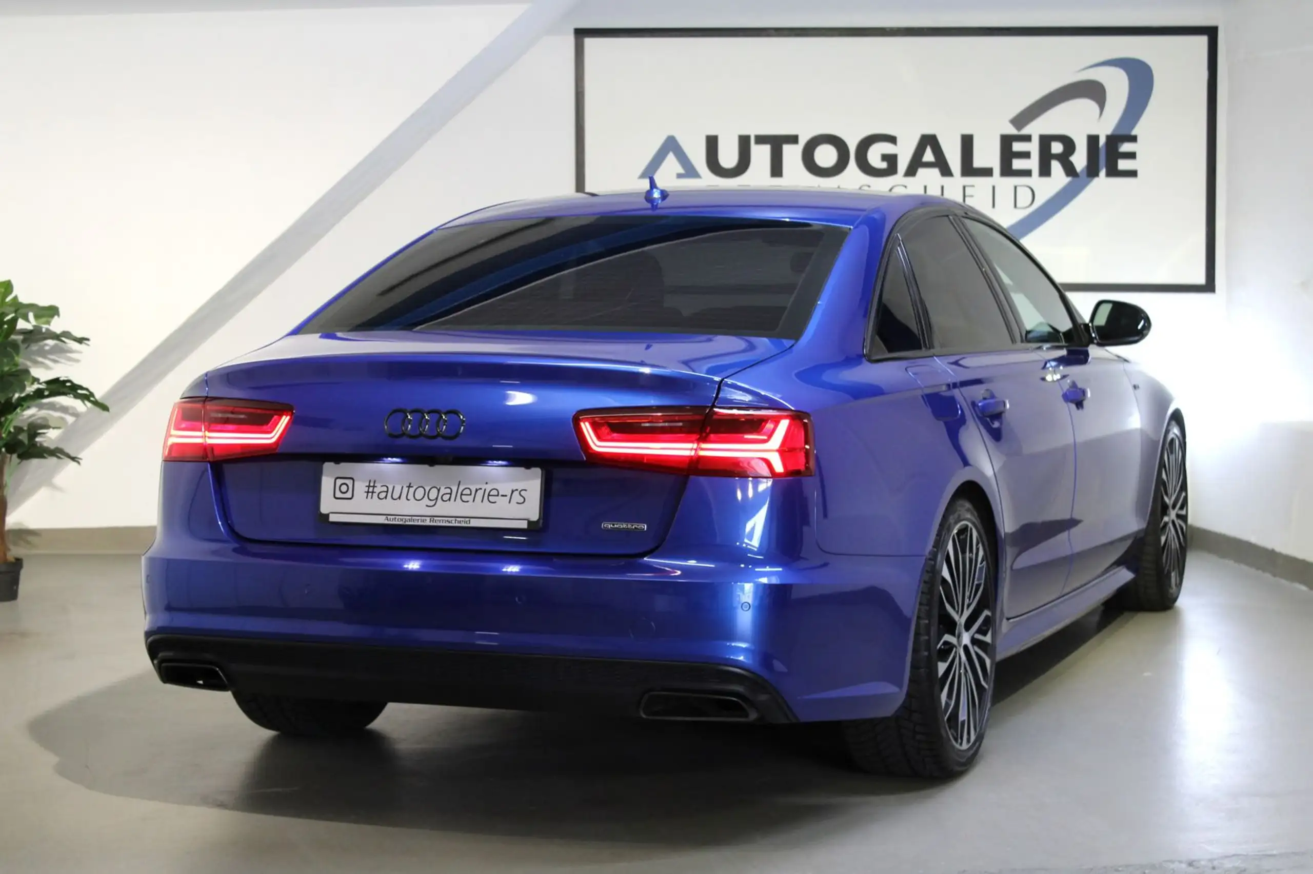 Audi - A6