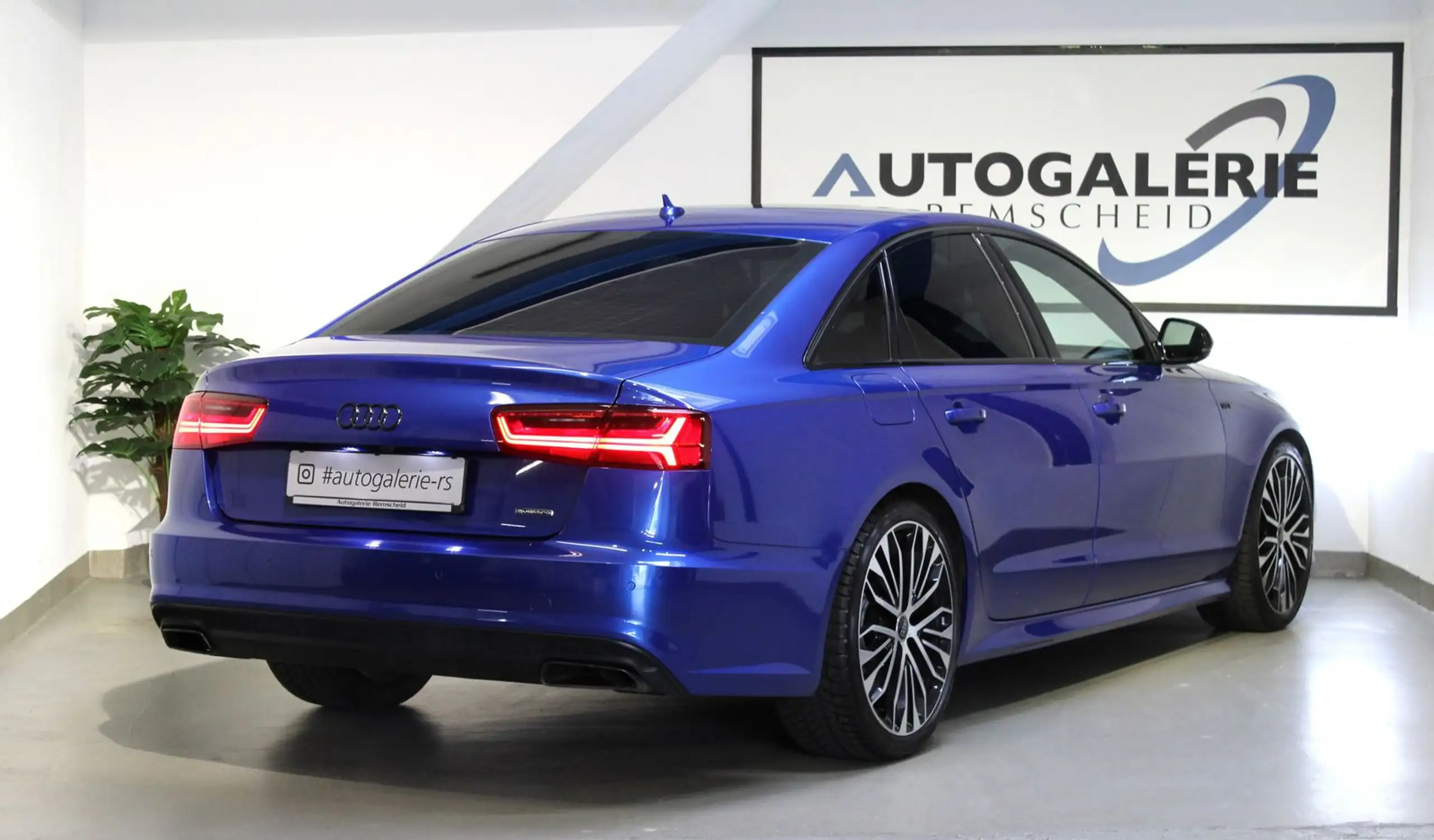 Audi - A6