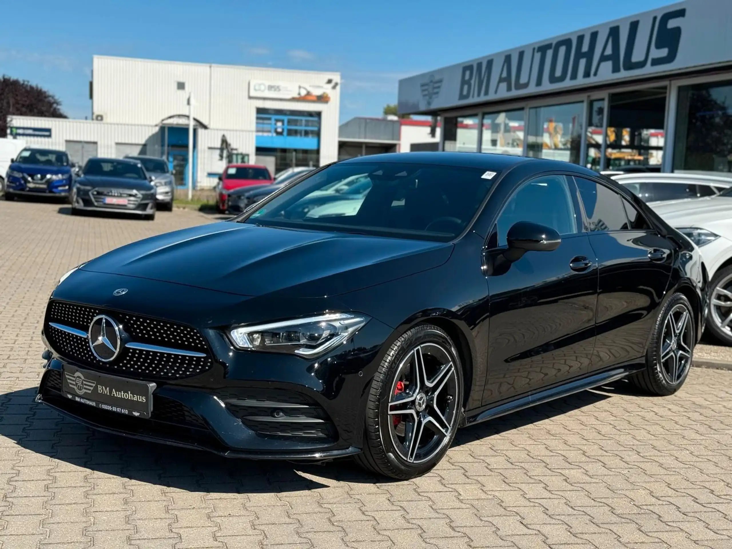 Mercedes-Benz - CLA 180