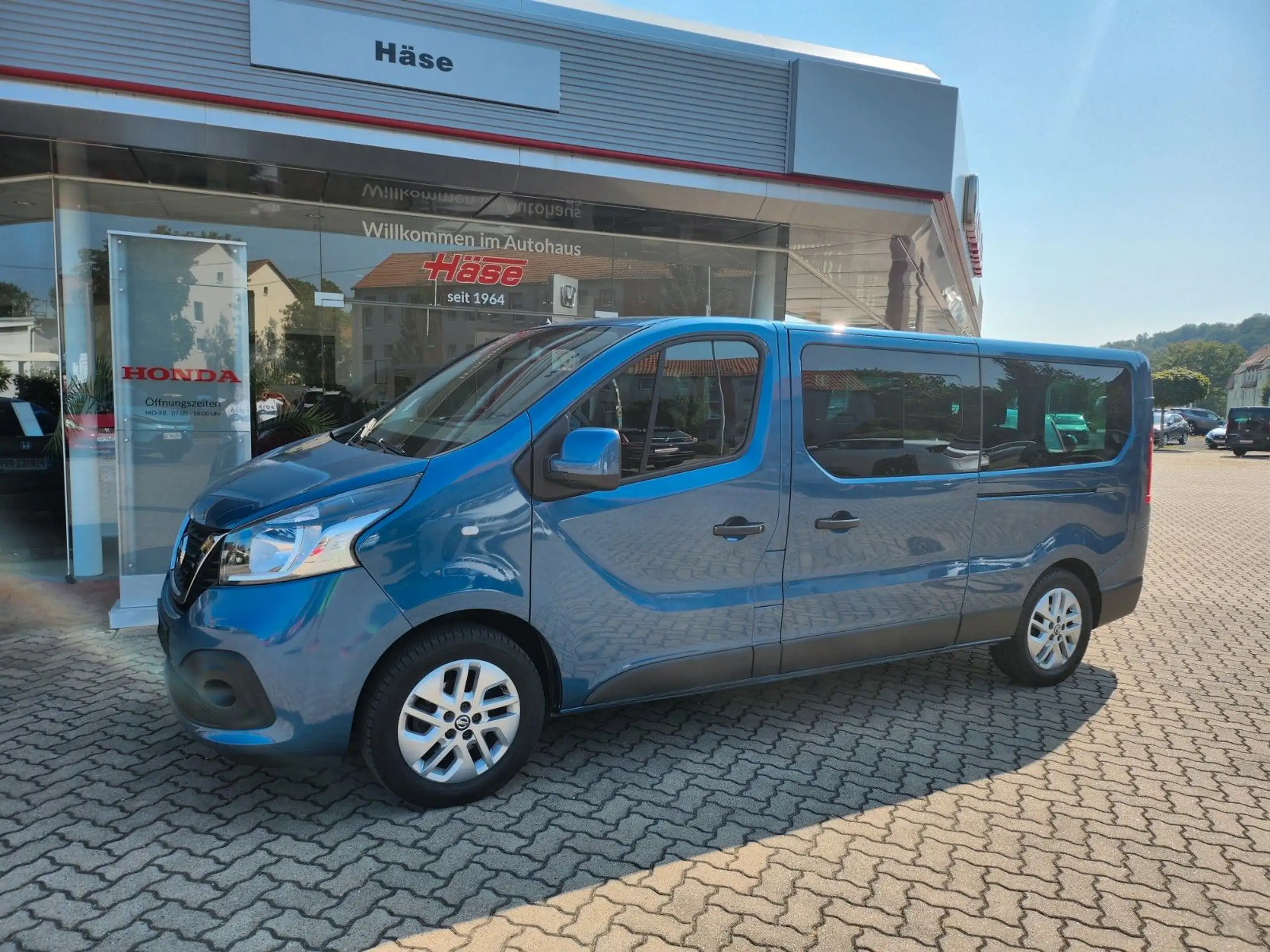 Nissan NV300 2020