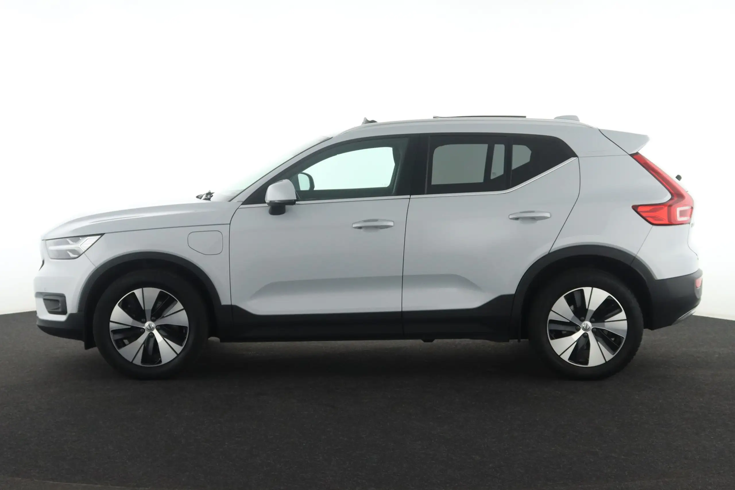 Volvo - XC40