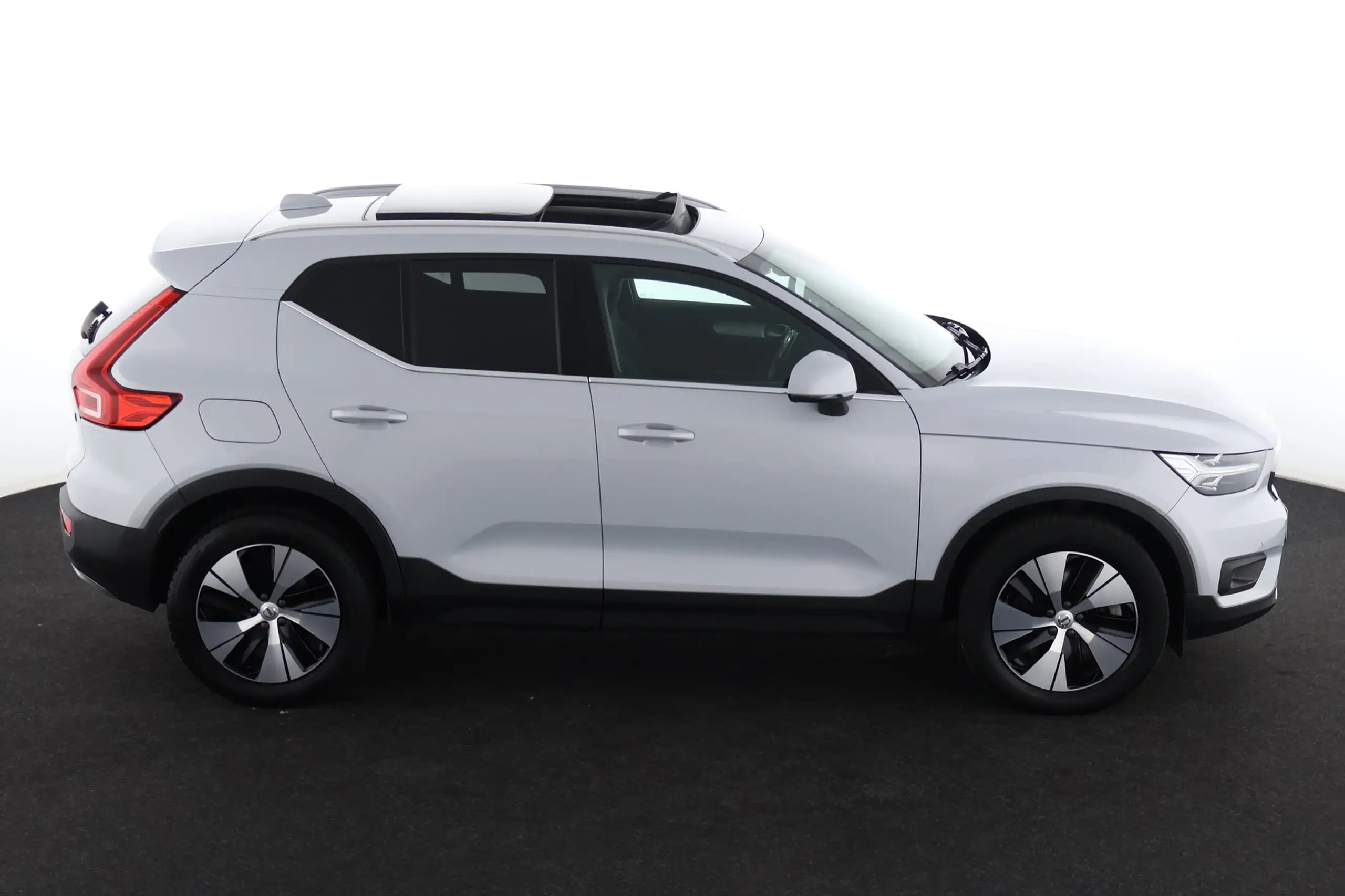 Volvo - XC40