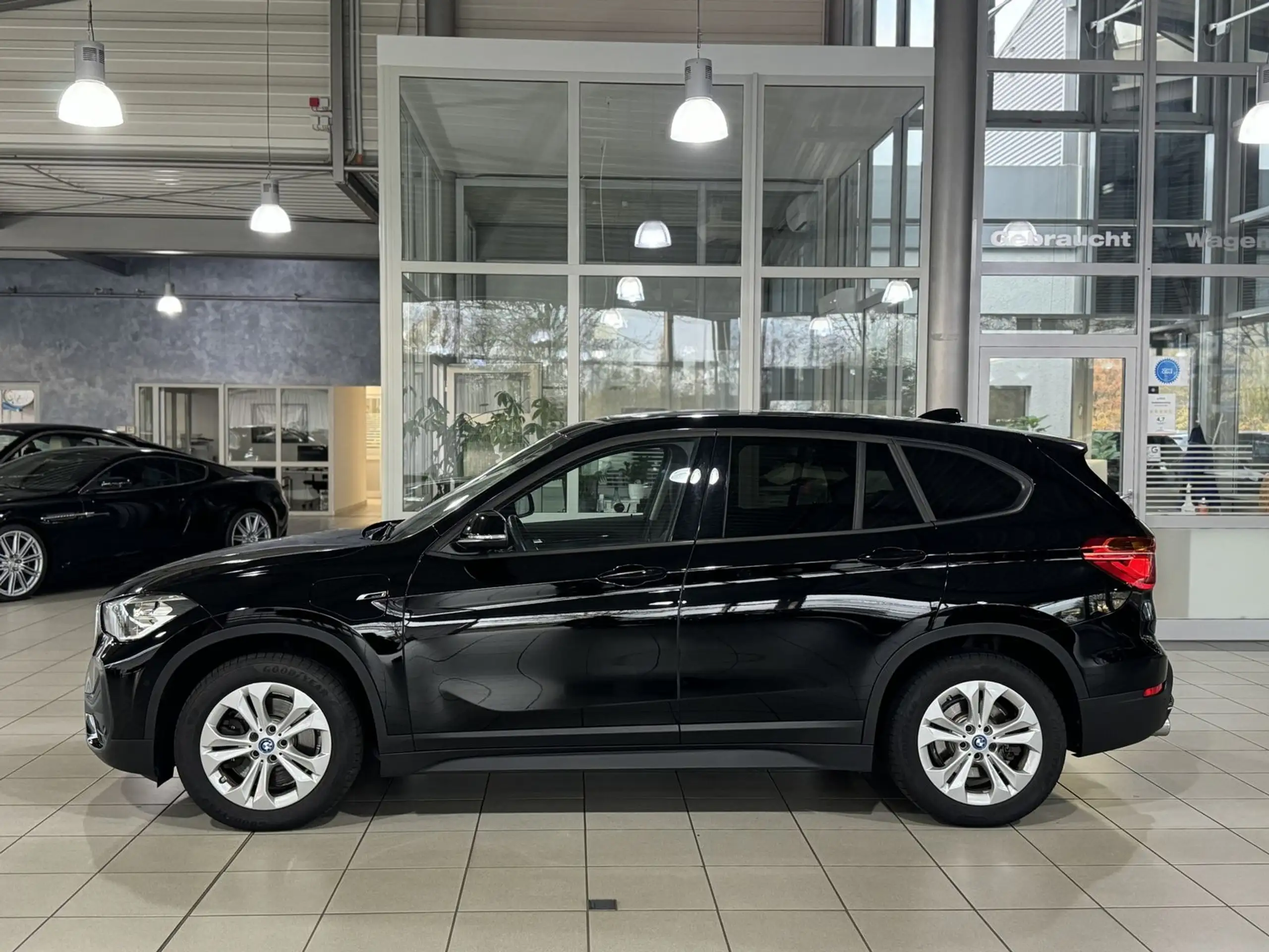 BMW - X1