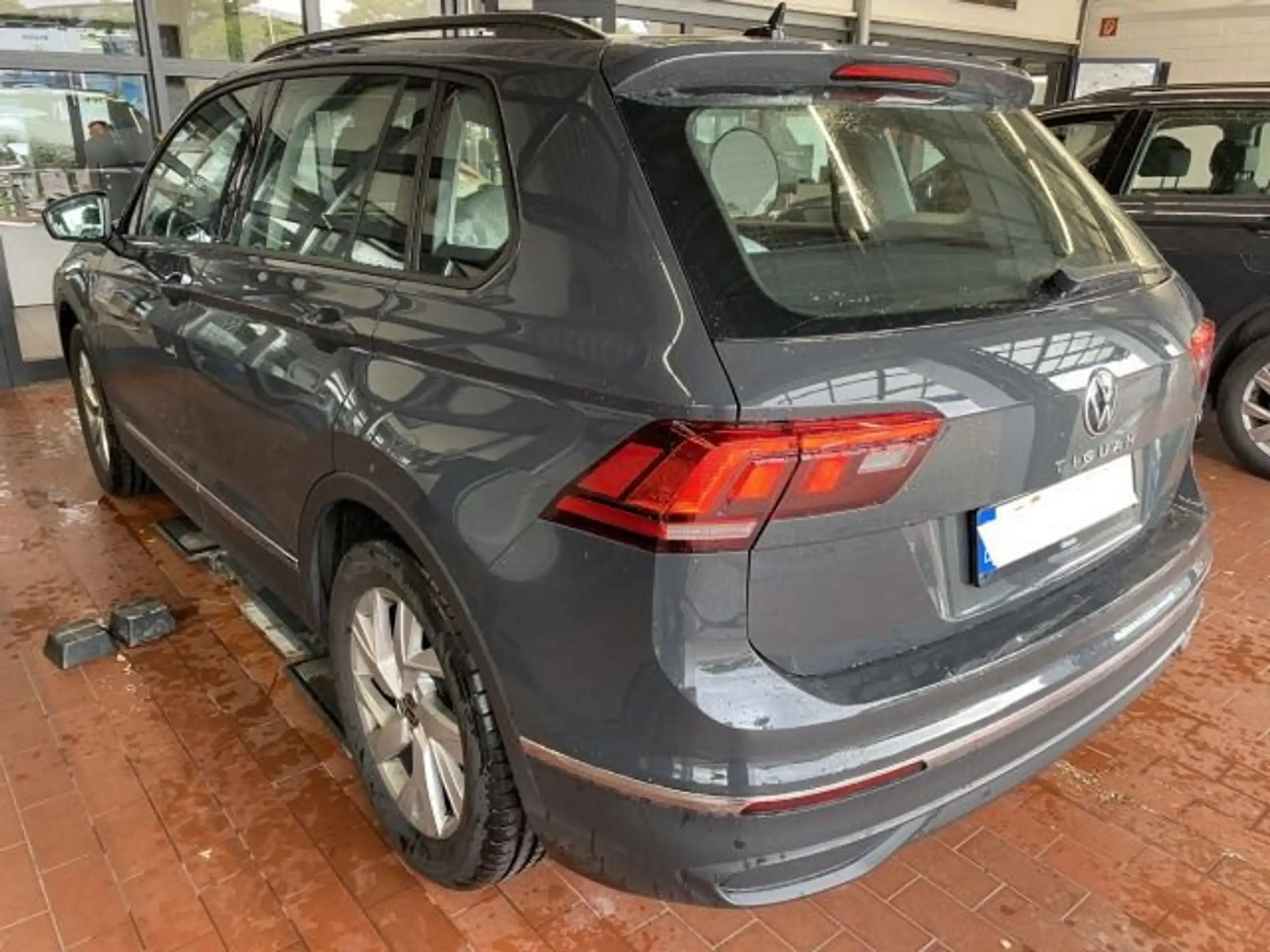 Volkswagen - Tiguan