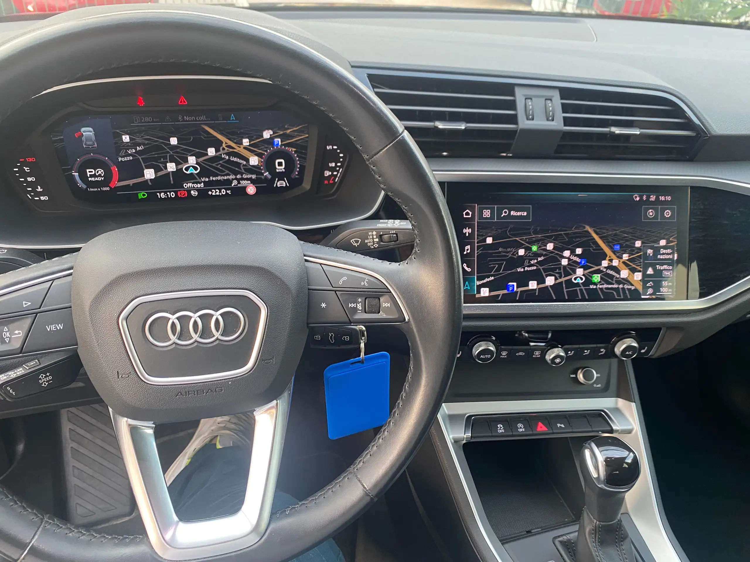 Audi - Q3