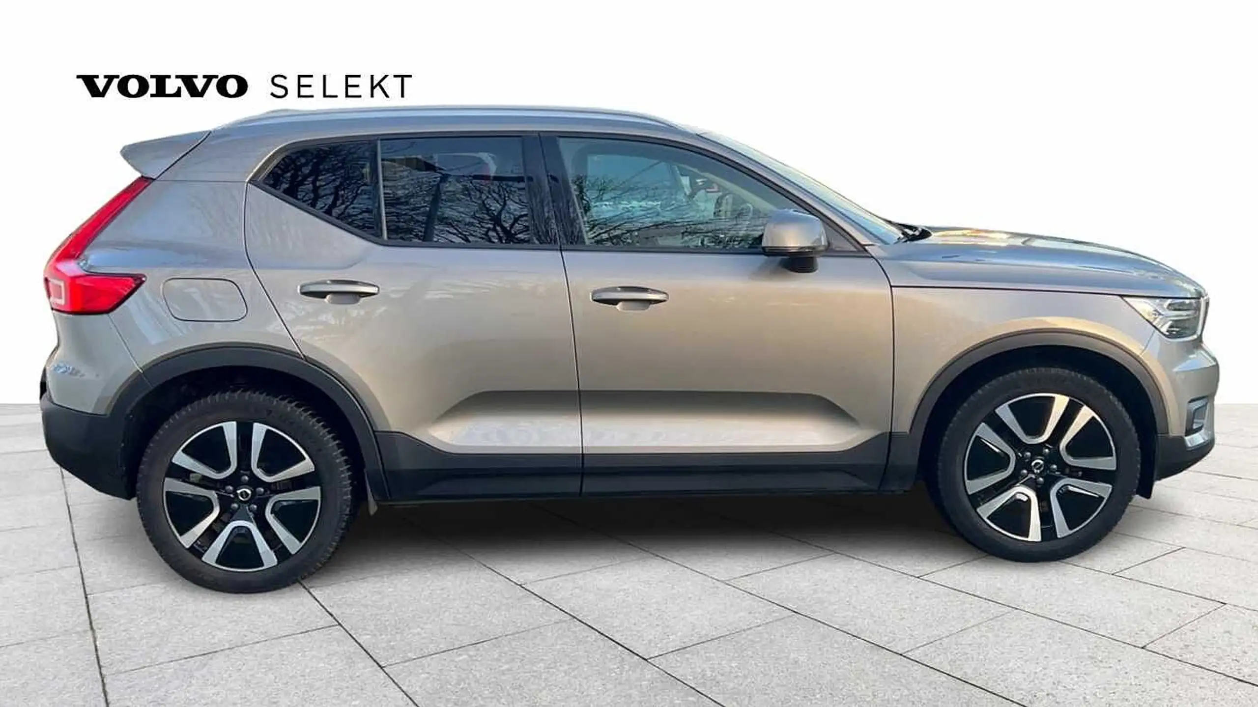 Volvo - XC40