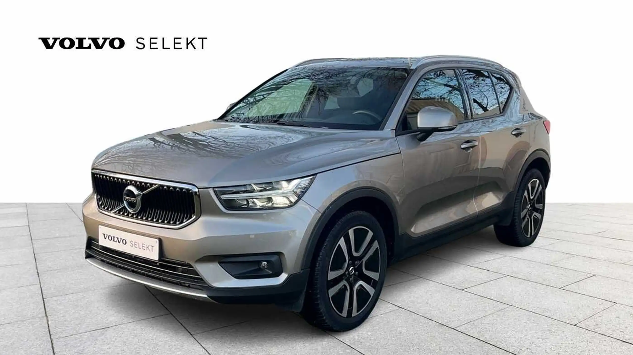 Volvo - XC40