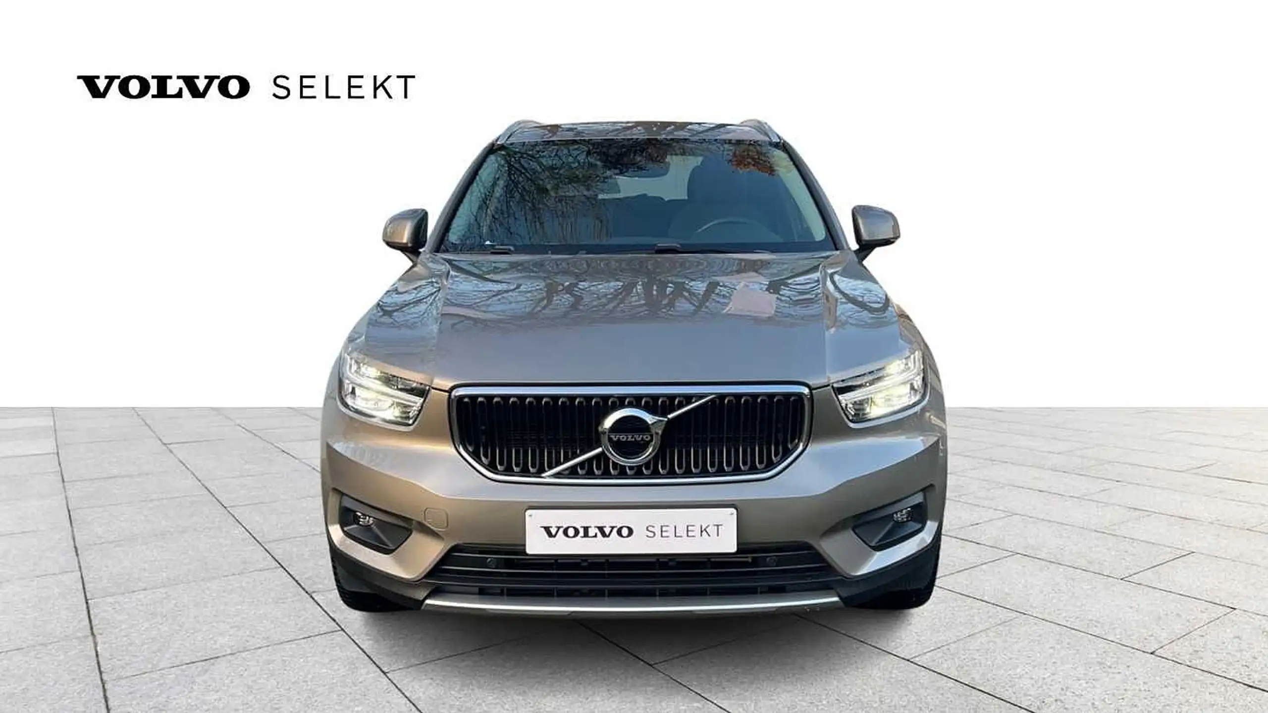 Volvo - XC40