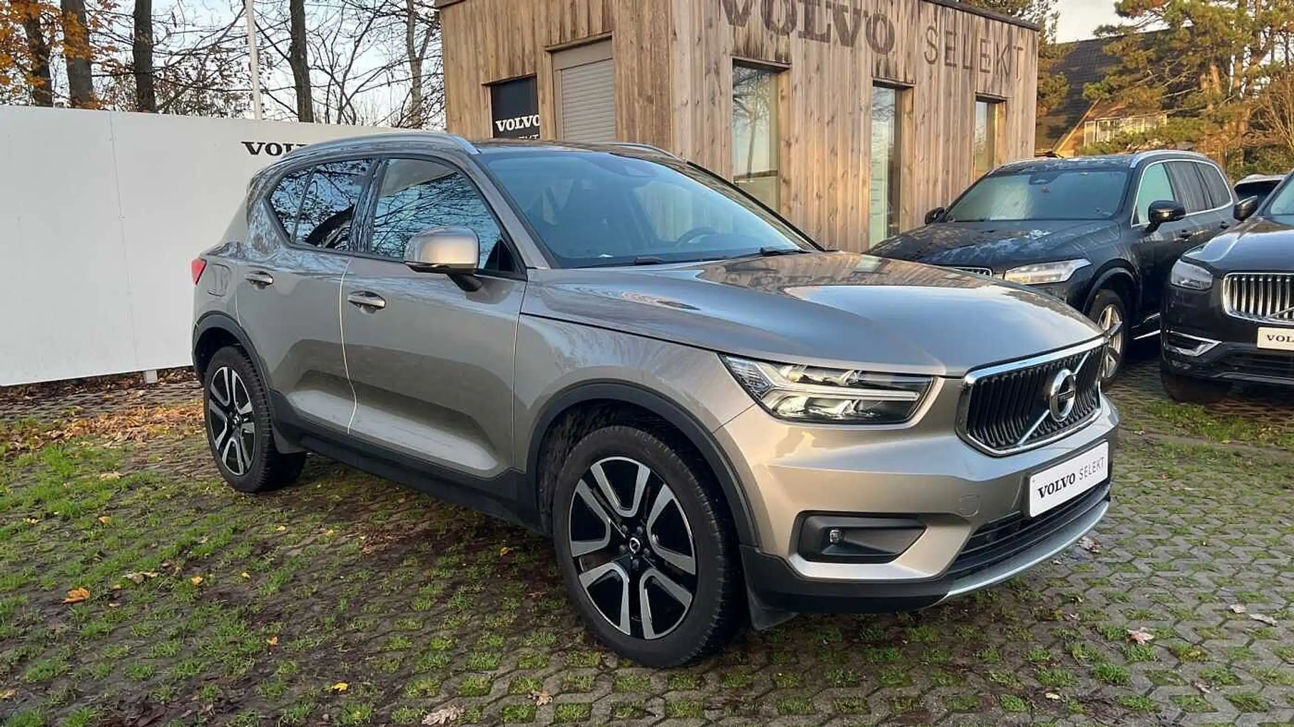 Volvo - XC40