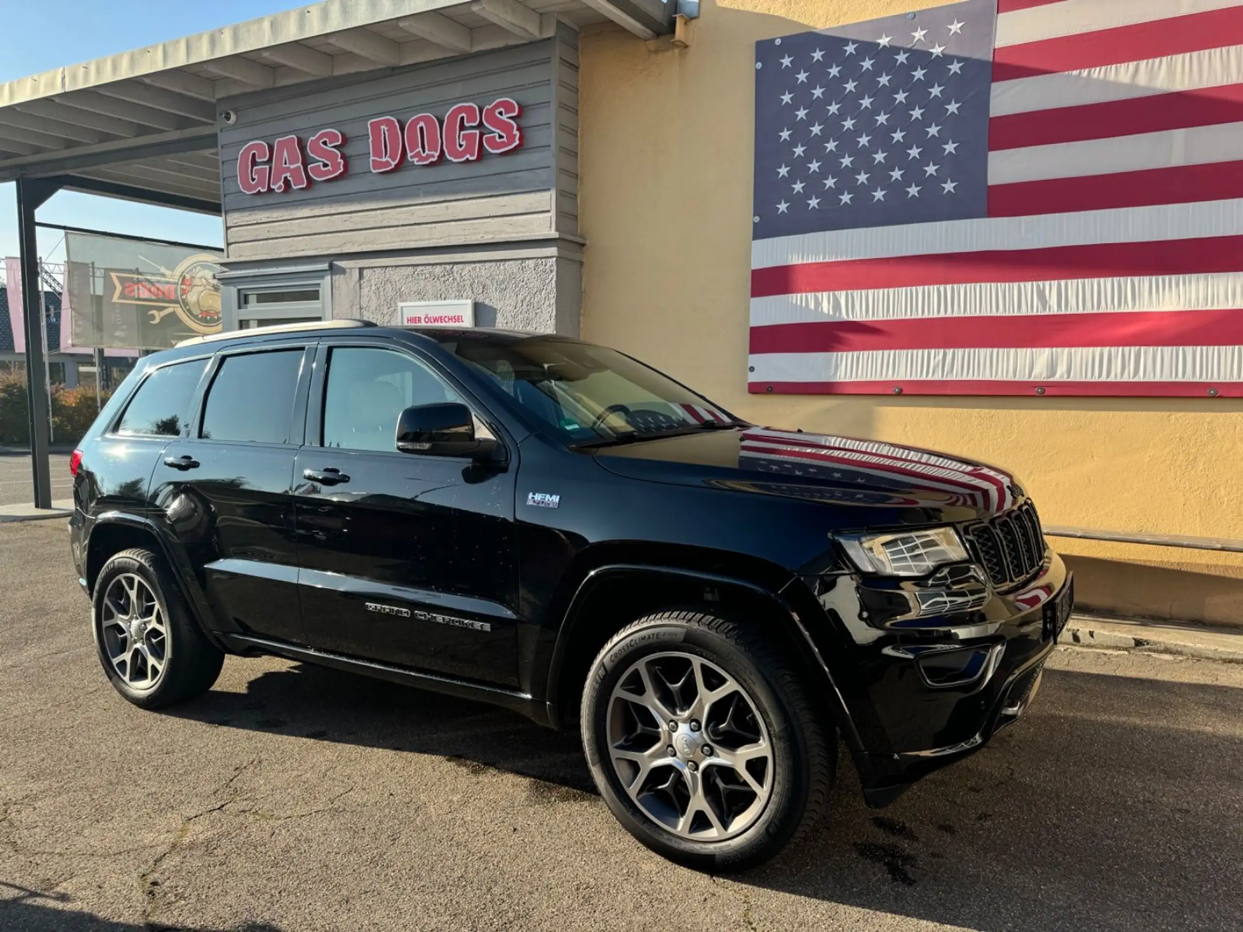 Jeep - Grand Cherokee