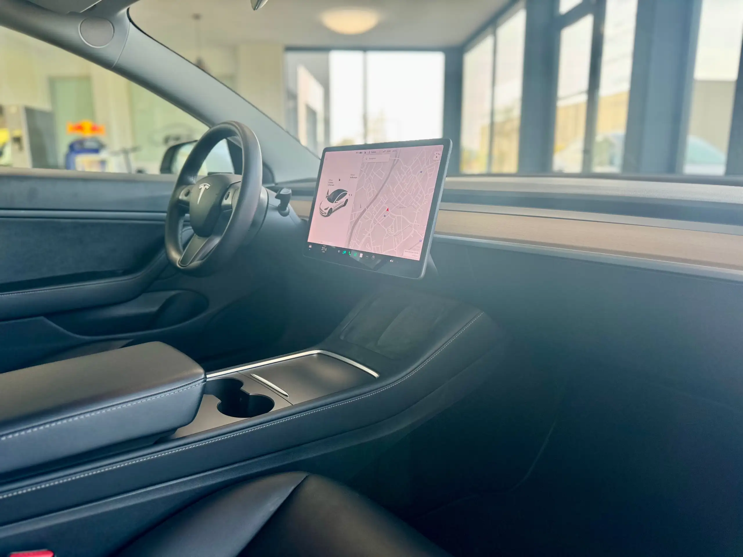 Tesla - Model 3