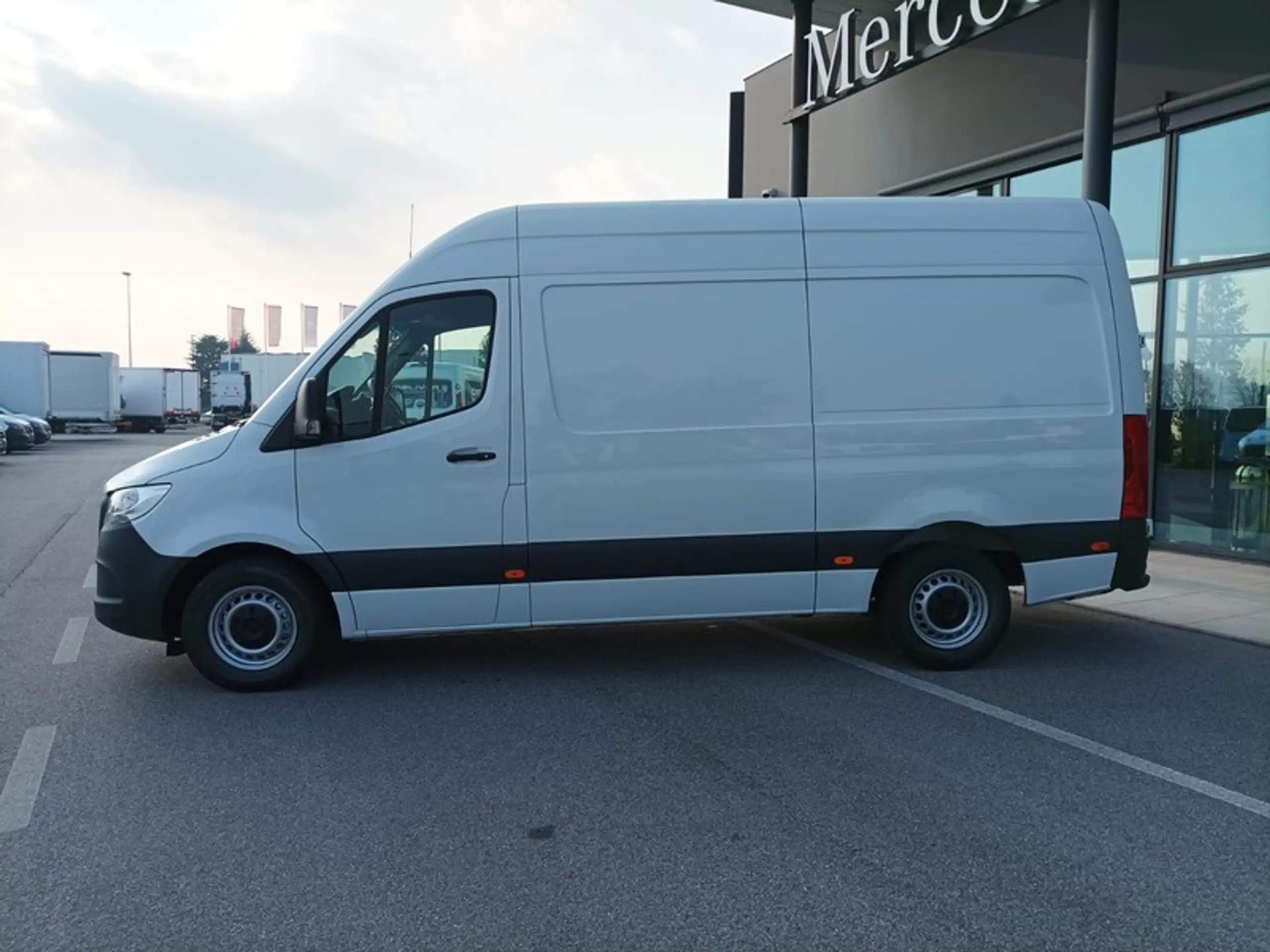 Mercedes-Benz - Sprinter