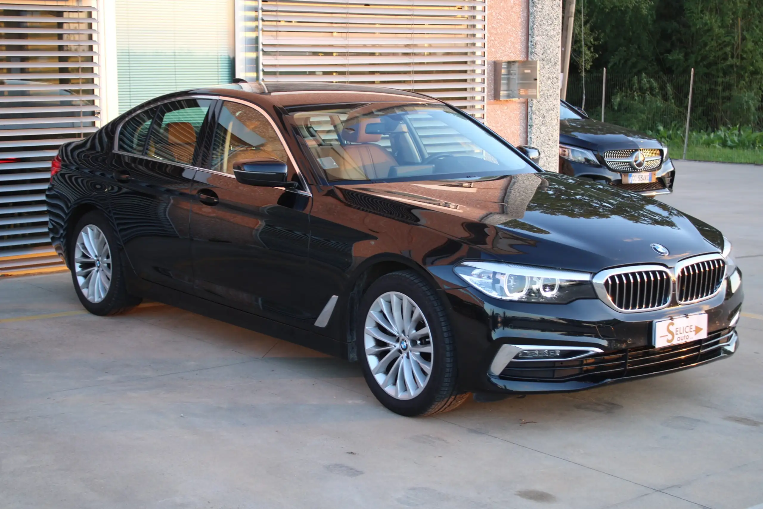 BMW - 520