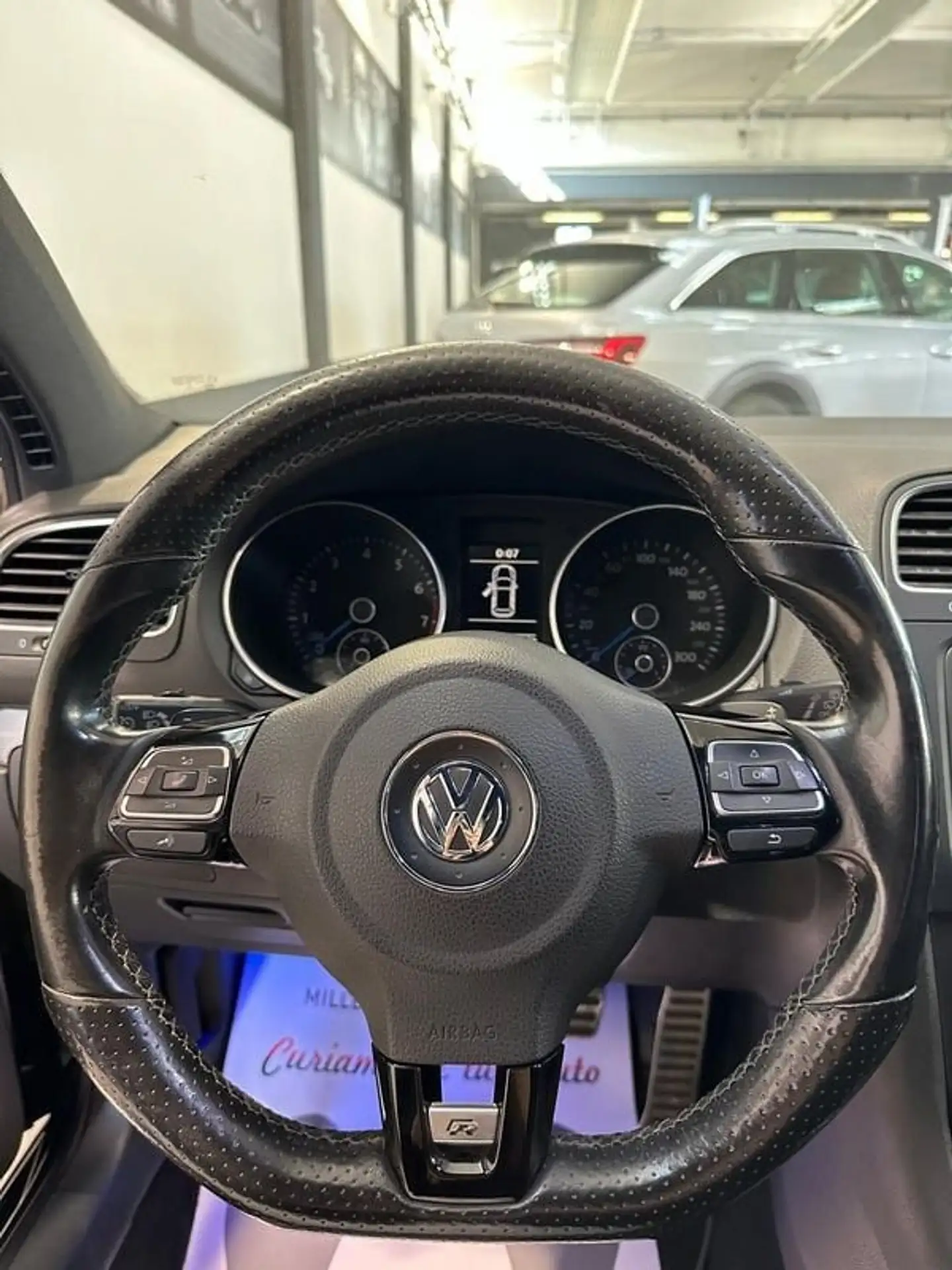 Volkswagen - Golf