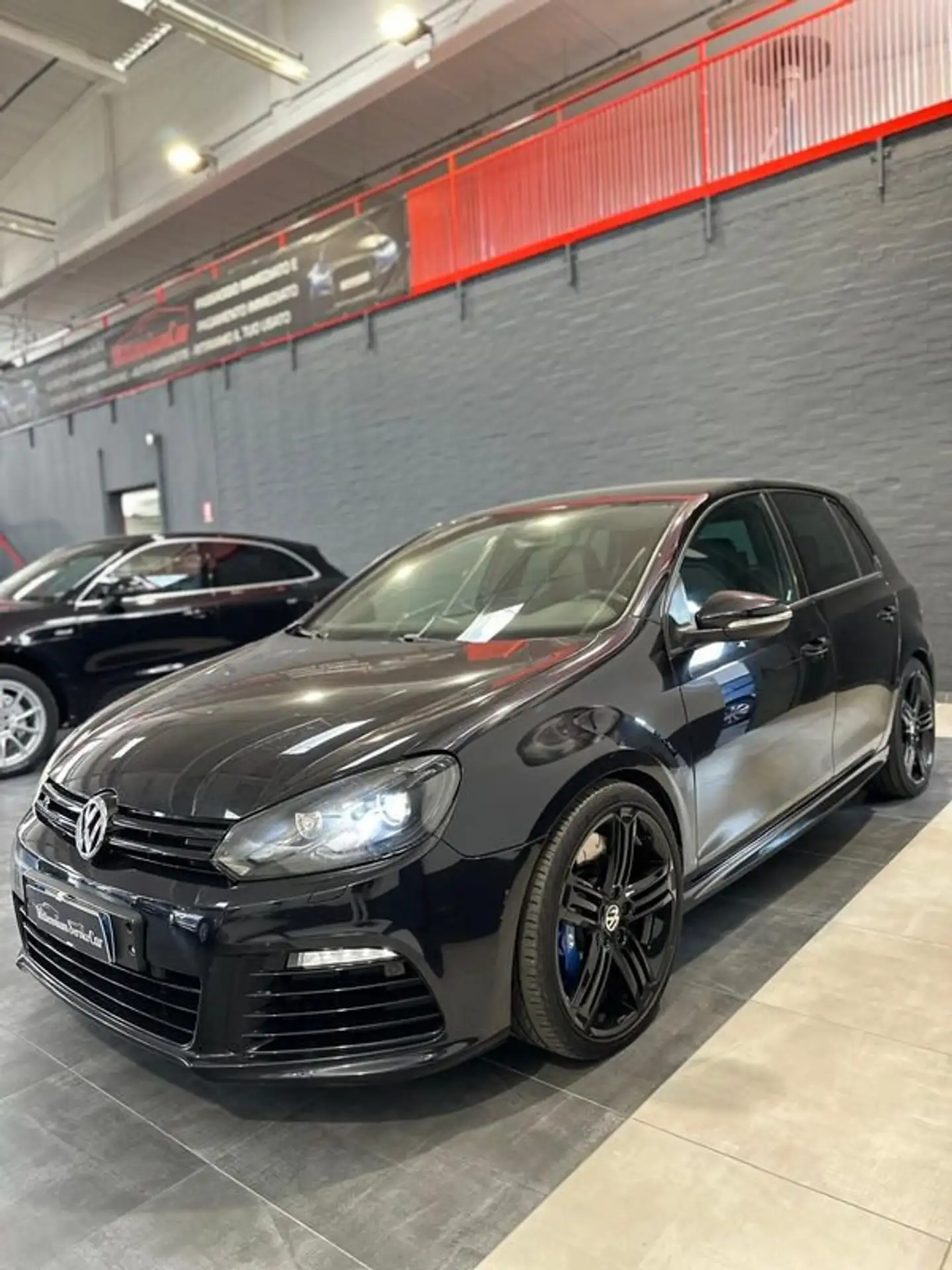 Volkswagen - Golf