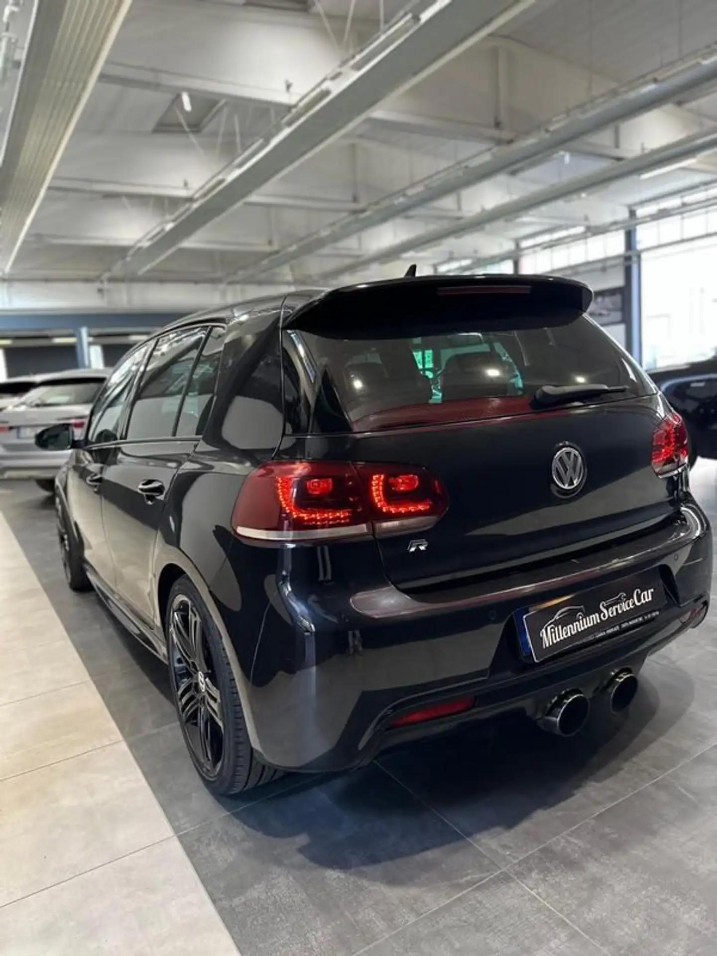 Volkswagen - Golf