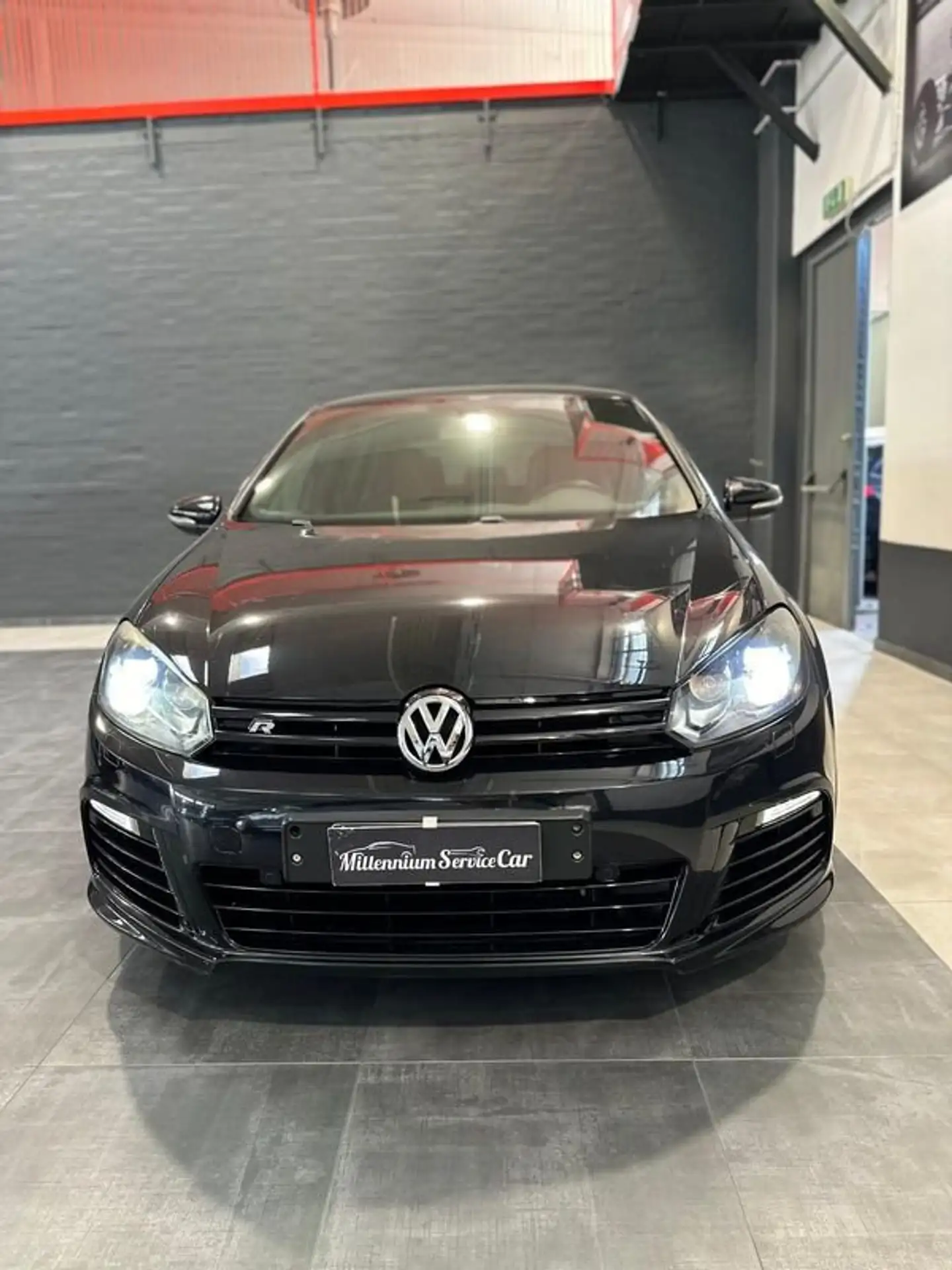 Volkswagen - Golf